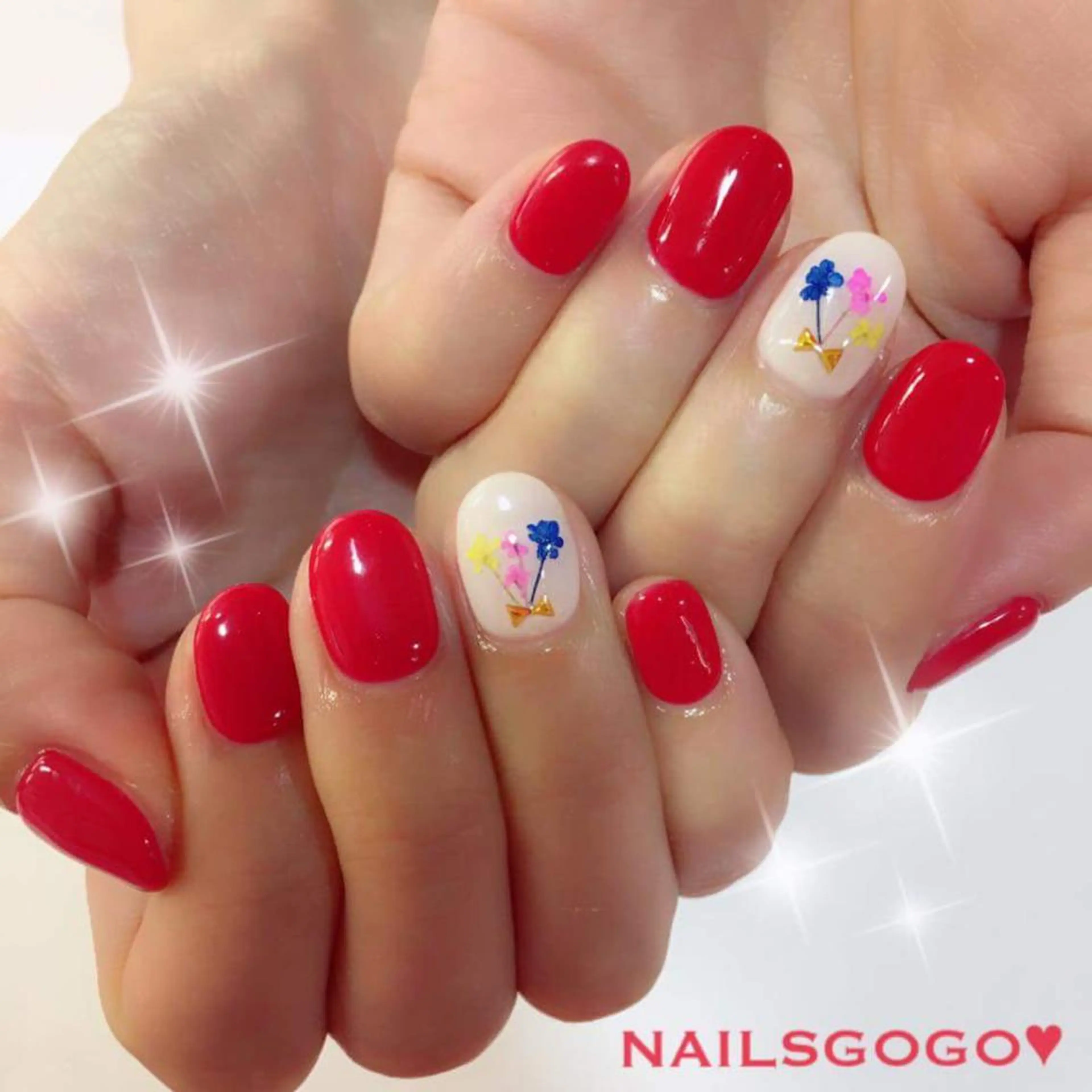 ミディアム カラー ネイル NAILSGOGO shibuyaのネイルデザイン
