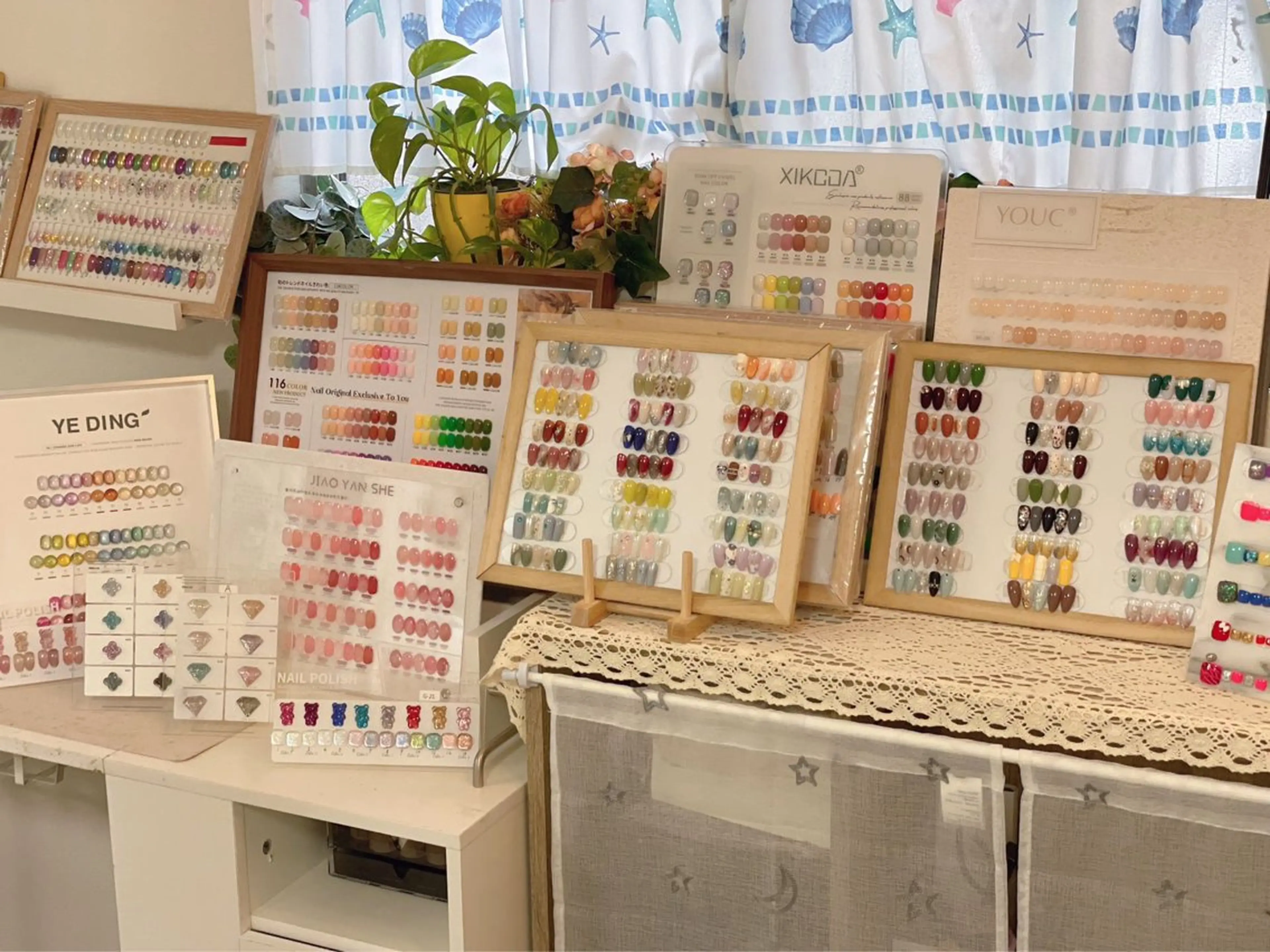 ネイル コウ ヨウのネイルデザイン