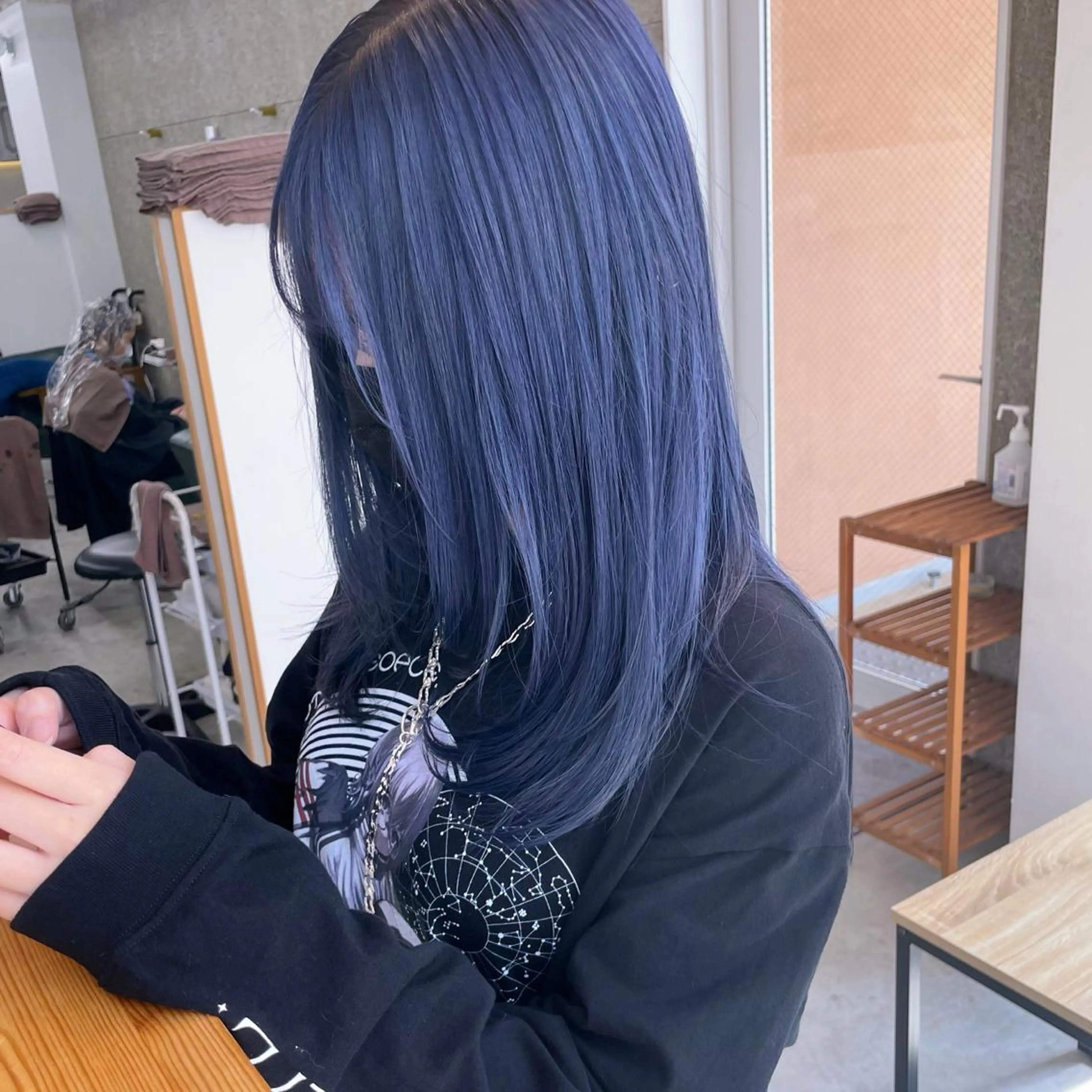 セミロング カラー Lull (シェアサロンReco VIProom)所属・Lull1人美容室 バレイヤージュのヘアスタイル