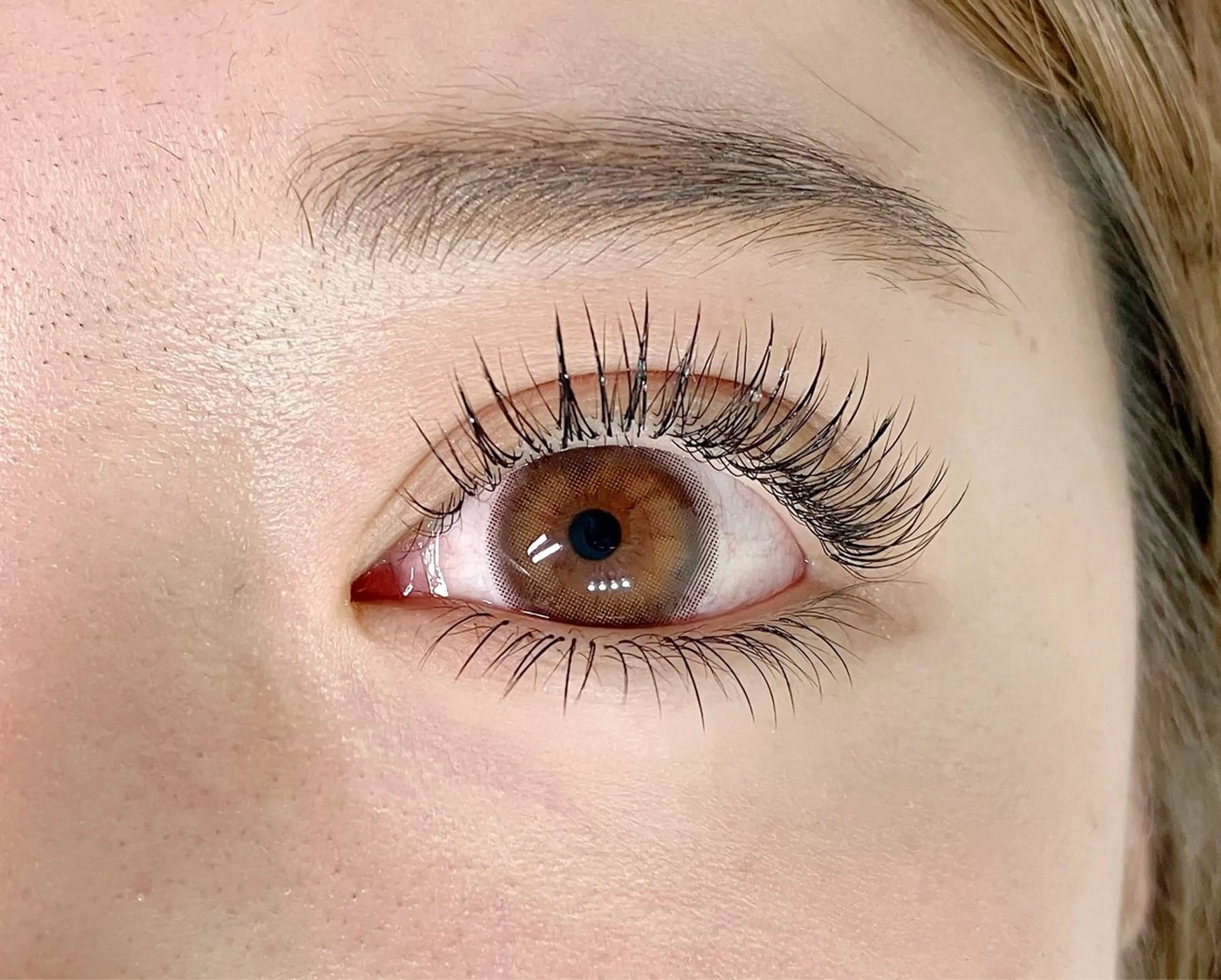 上下エクステ上120本下40本の写真