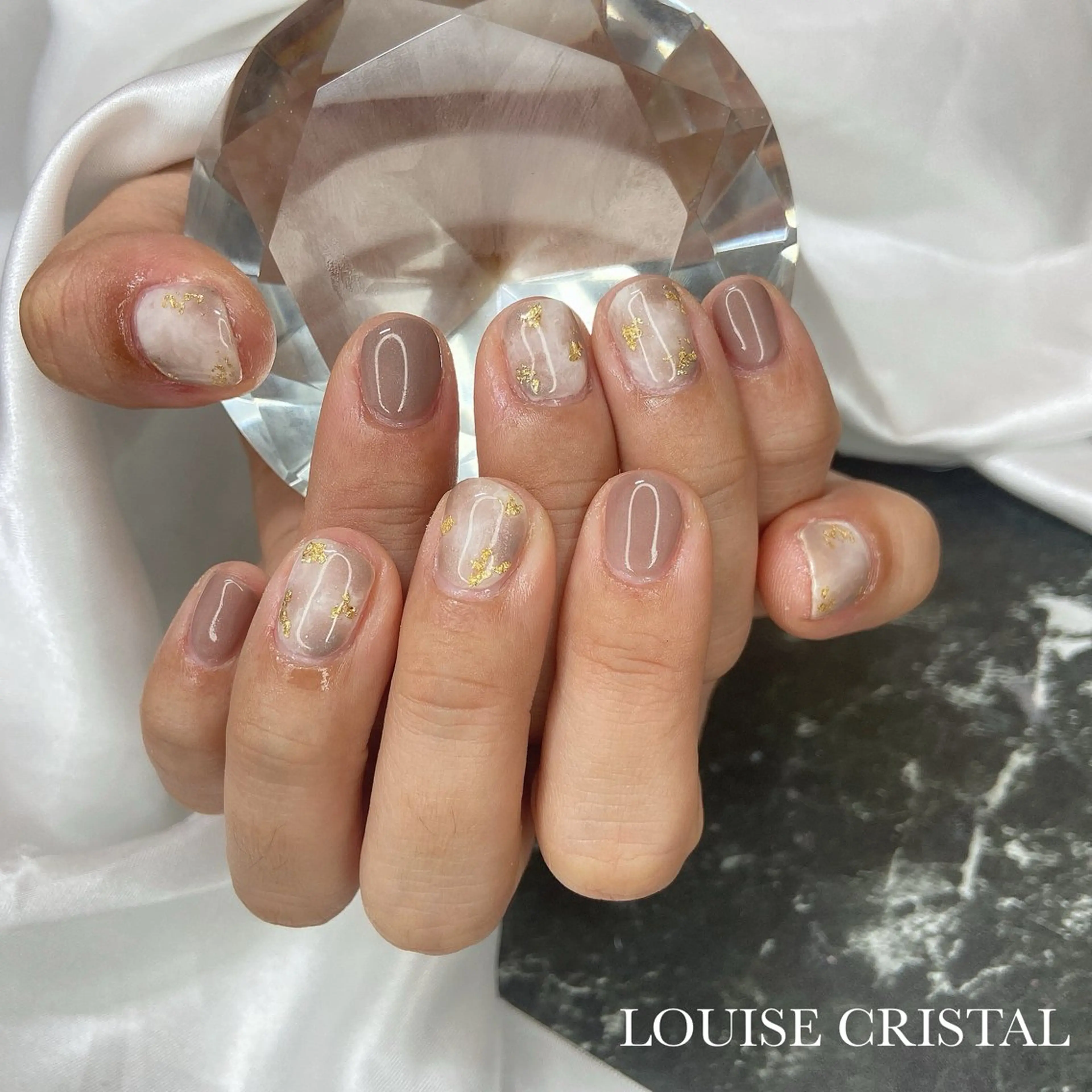 ネイル ハンドネイル LOUISE CRYSTALのネイルデザイン