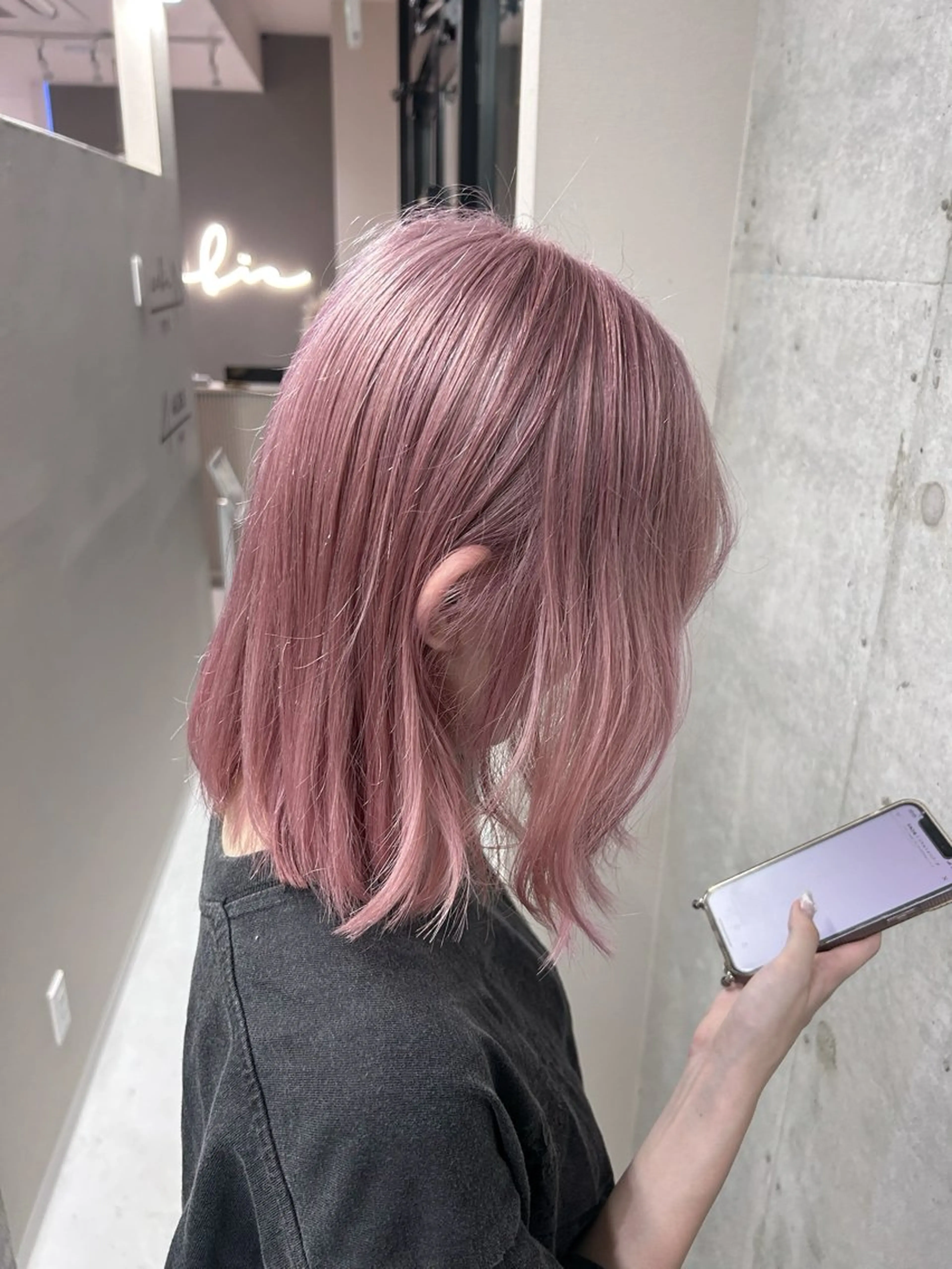 ロング ヘアカラー ハイトーン×艶カラー 🤍MIZUKIのヘアスタイル