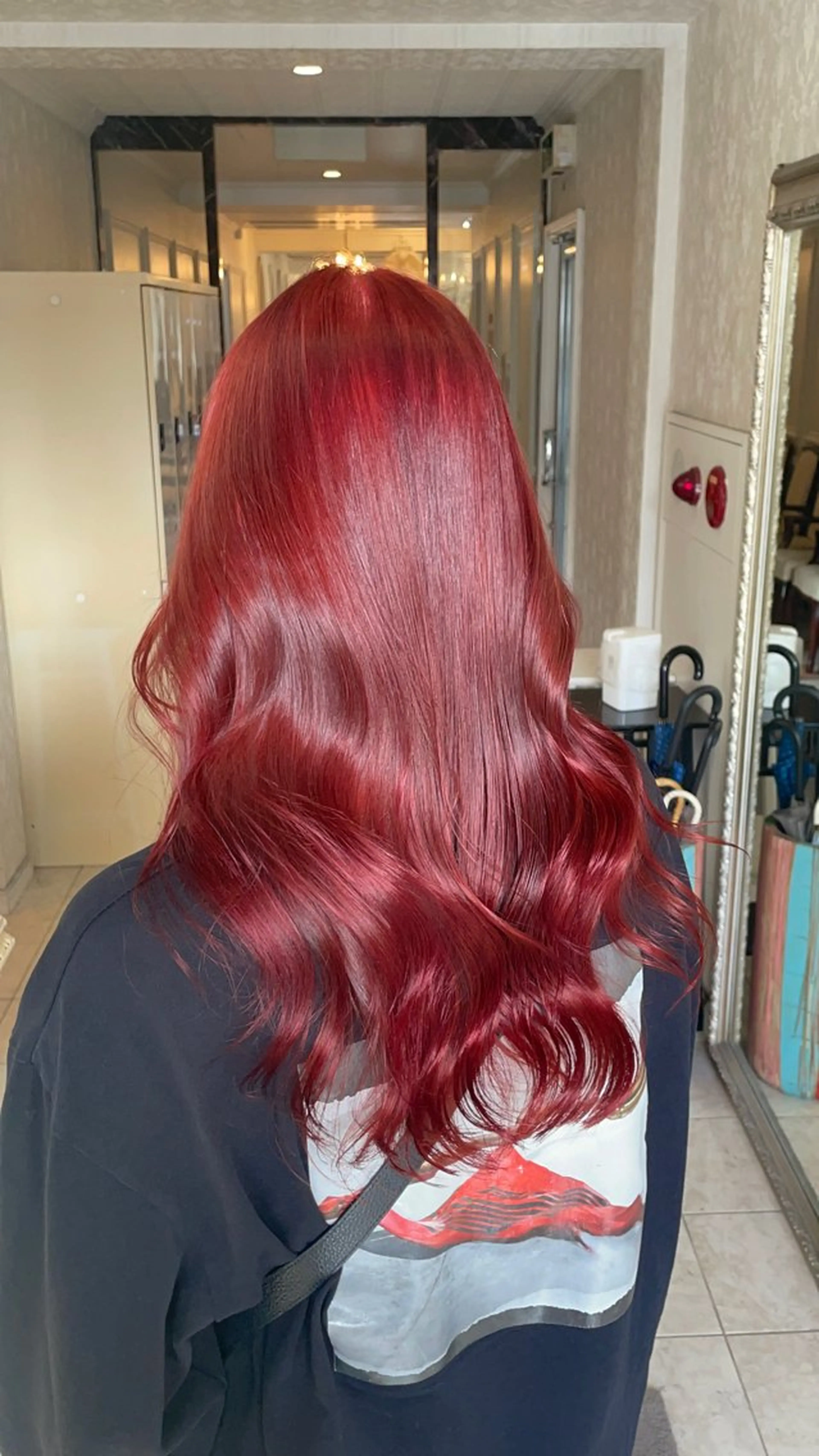 セミロング カラー ブリーチ カシス ダブルカラー ブリーチなしカラー レッドカラー カット ヘアカラー トリートメント hair  studio A.R.S所属・烏丸/艶髪/レイヤー /韓国風/廣瀬尚輝のヘアスタイル