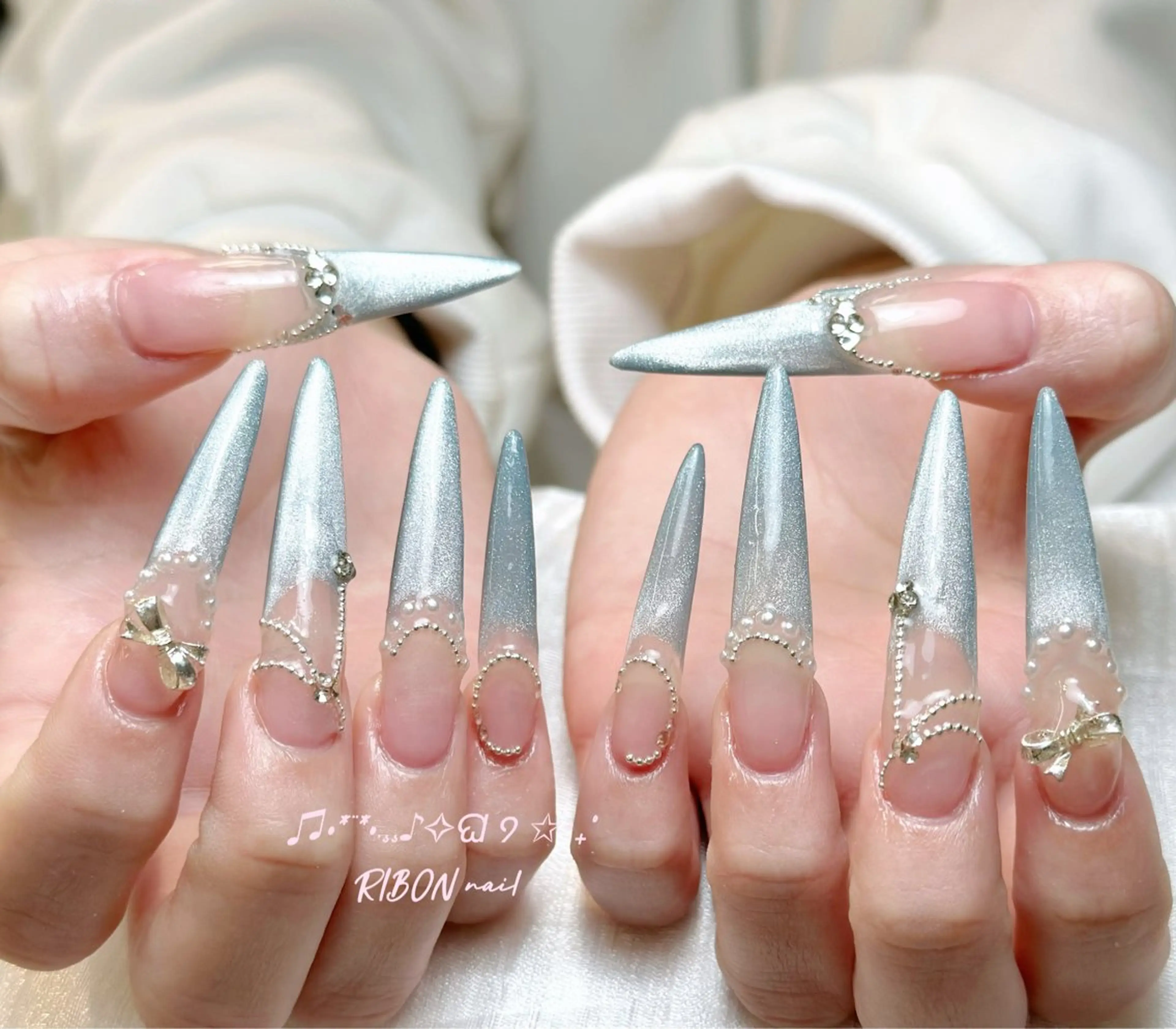 ネイル アートネイル 成人式 長さ出し キラキラネイル ロングネイル ハンドネイル RIBONネイルサロン所属・RIBON nail salonのネイルデザイン
