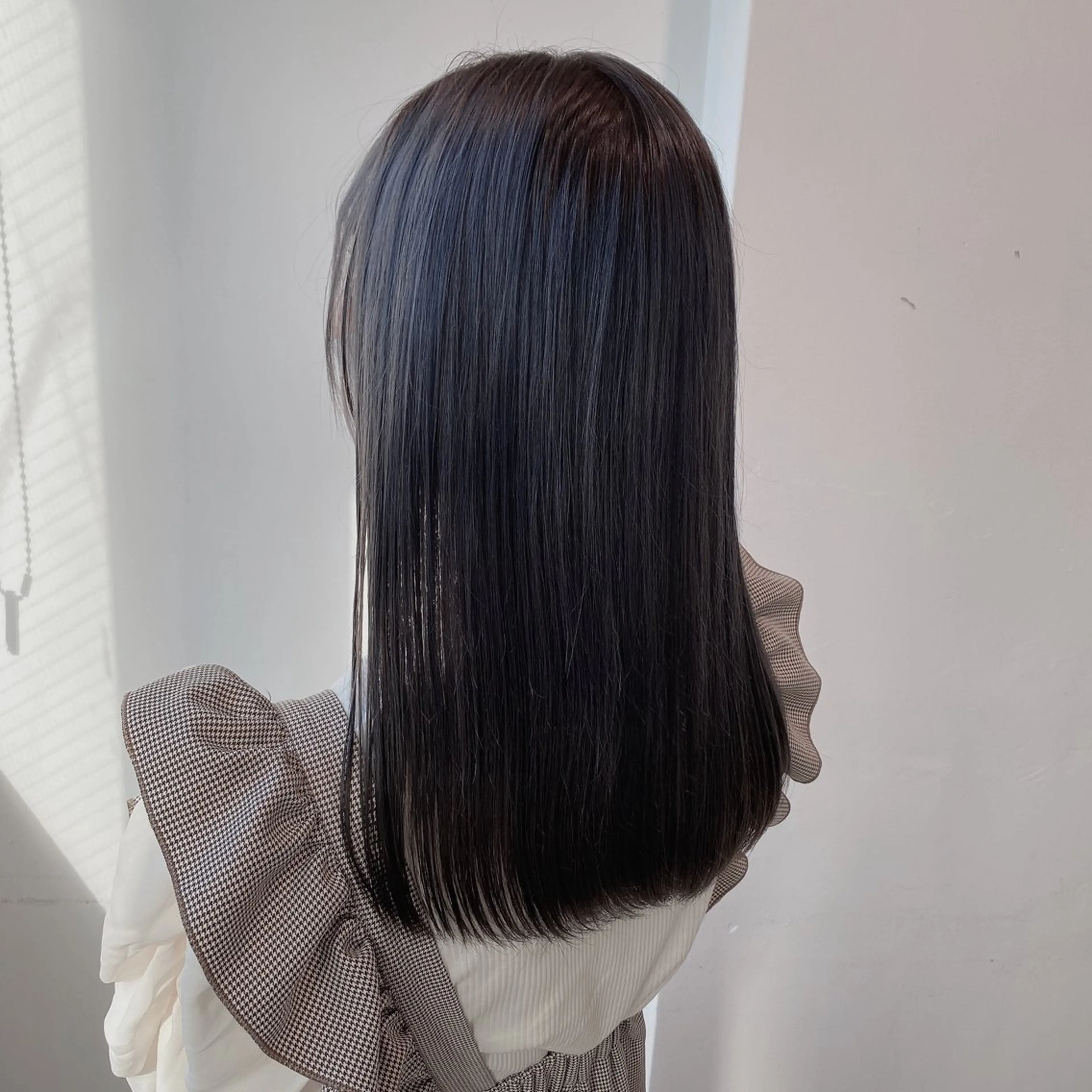 ロング カラー カット ヘアカラー トリートメント 韓国レイヤー🕊️ 柔らかベージュ🧸のヘアスタイル