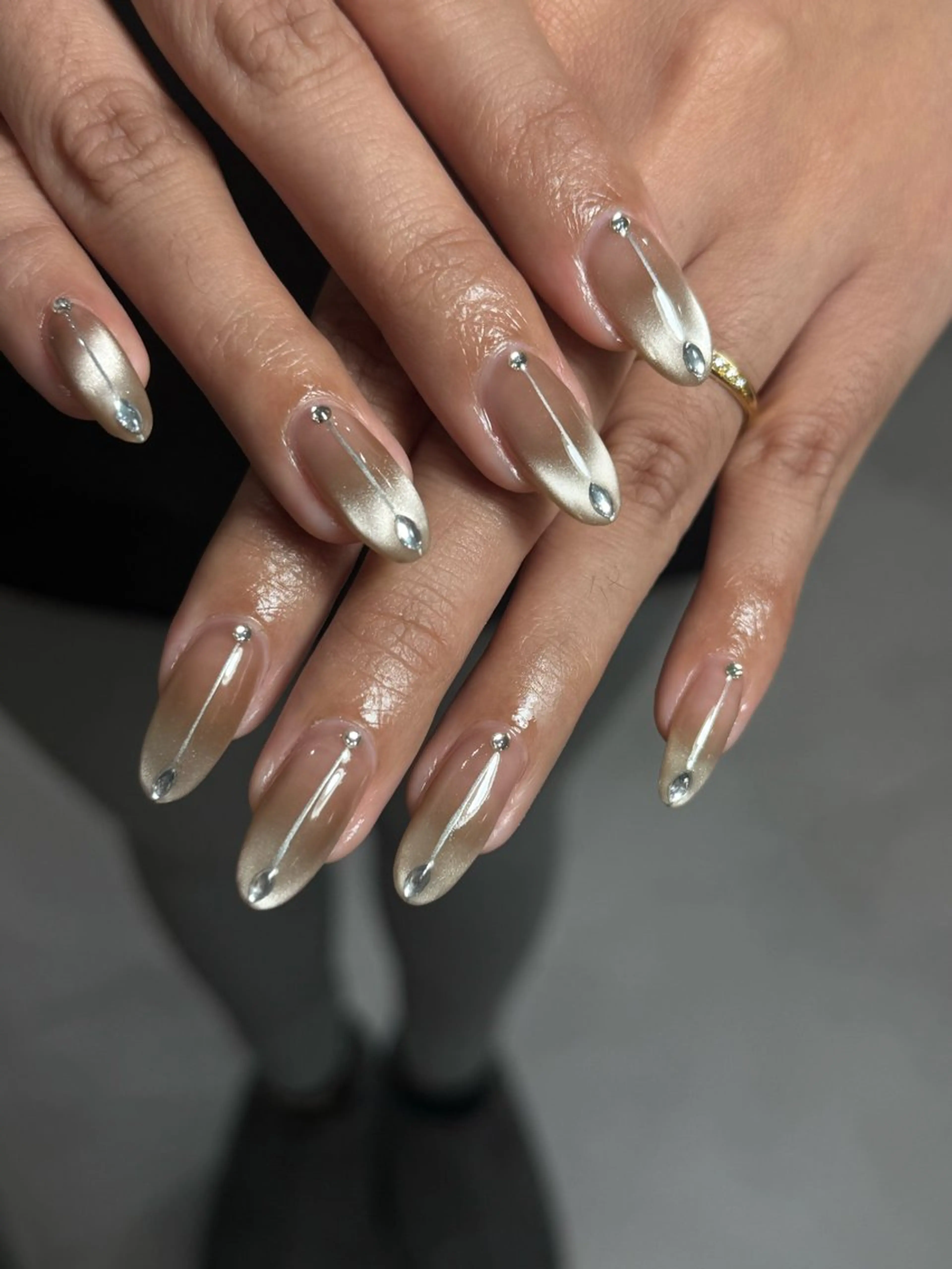 ネイル neouv所属・NEOUV_ mikuのネイルデザイン