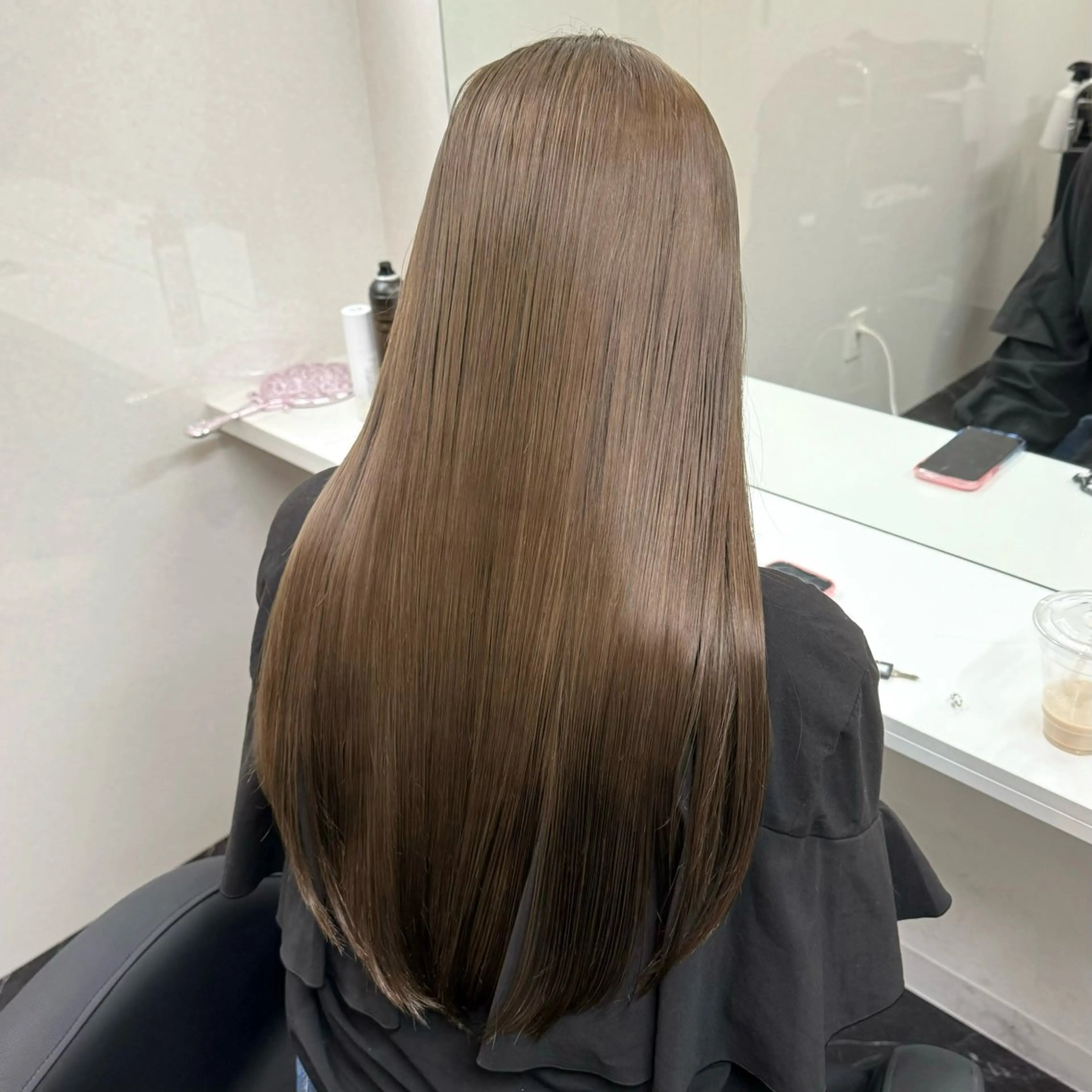 セミロング カラー アッシュ ベージュカラー ブリーチ ブルーカラー ブルーアッシュ ヘアカラー トリートメント ハイトーン/ 髪質改善/上質艶髪のヘアスタイル