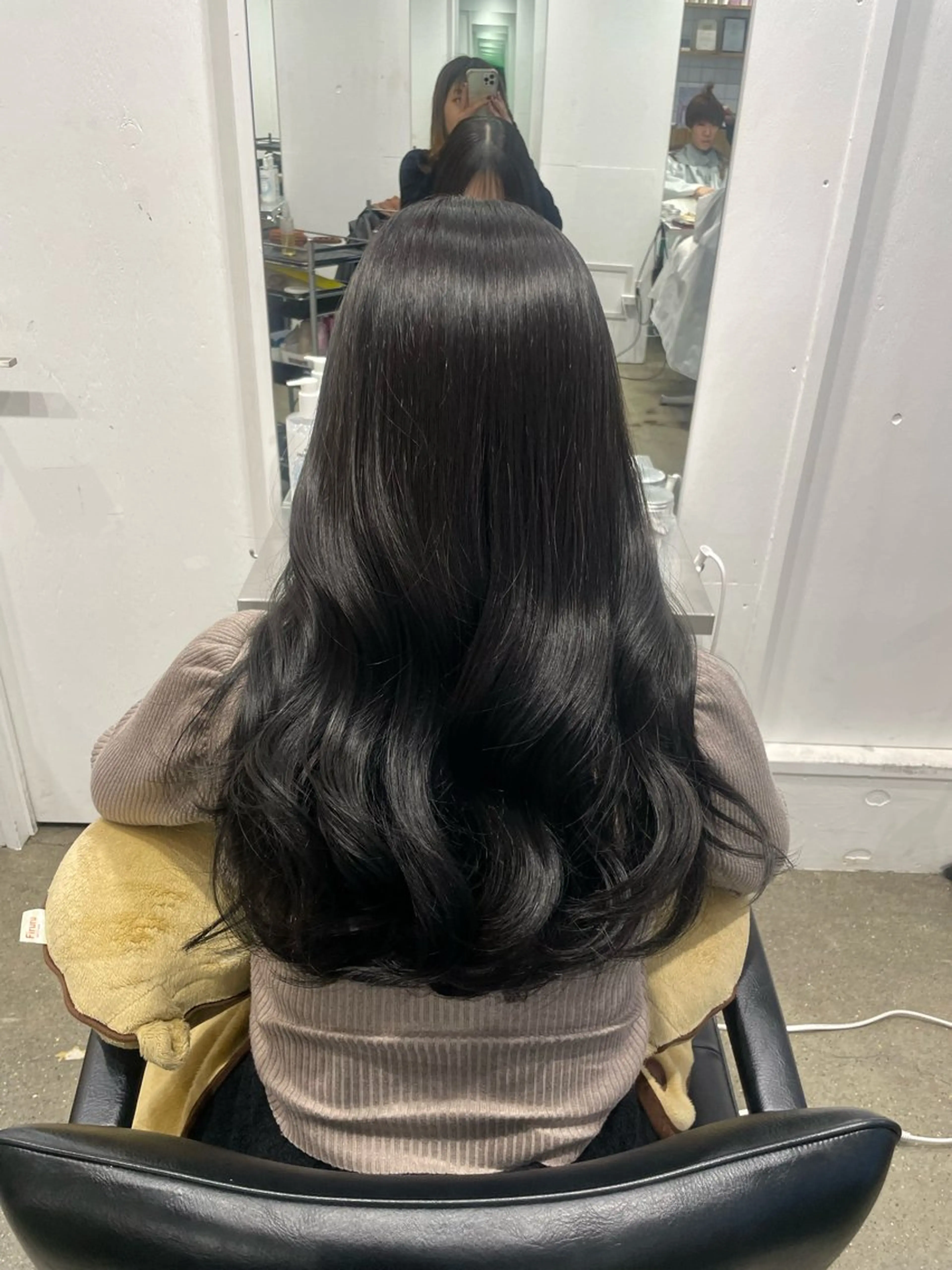 ロング カラー アディクシーカラー 黒髪 グレーブラック くびれヘア トリートメント カット ヘアカラー 🪞♡韓国風スタイル MISATO🪞♡のヘアスタイル