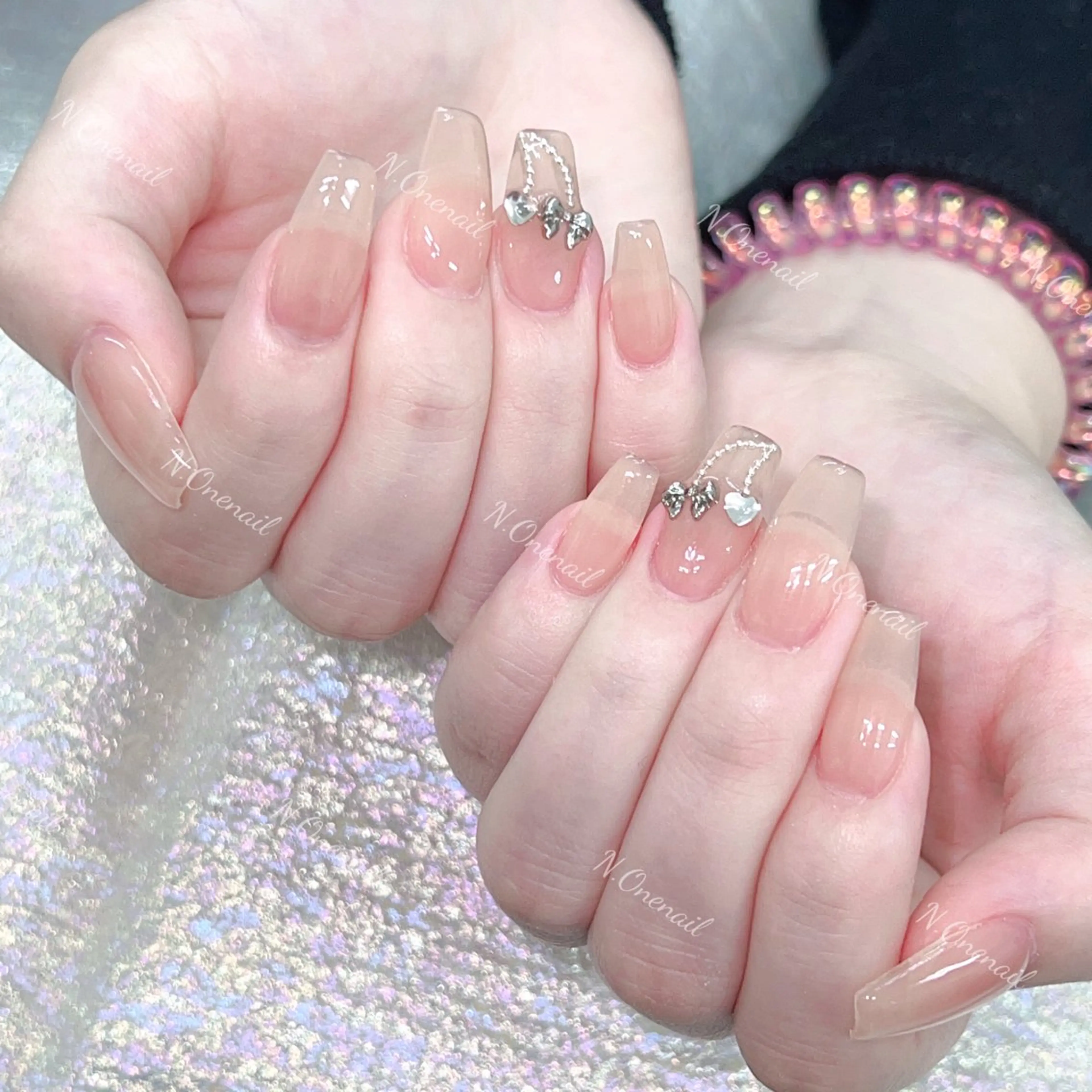 ネイル アートネイル グラデーション キラキラネイル ニュアンスネイル オフィスネイル 長いだし/スカルプ/ パラシェルN.oneのネイルデザイン