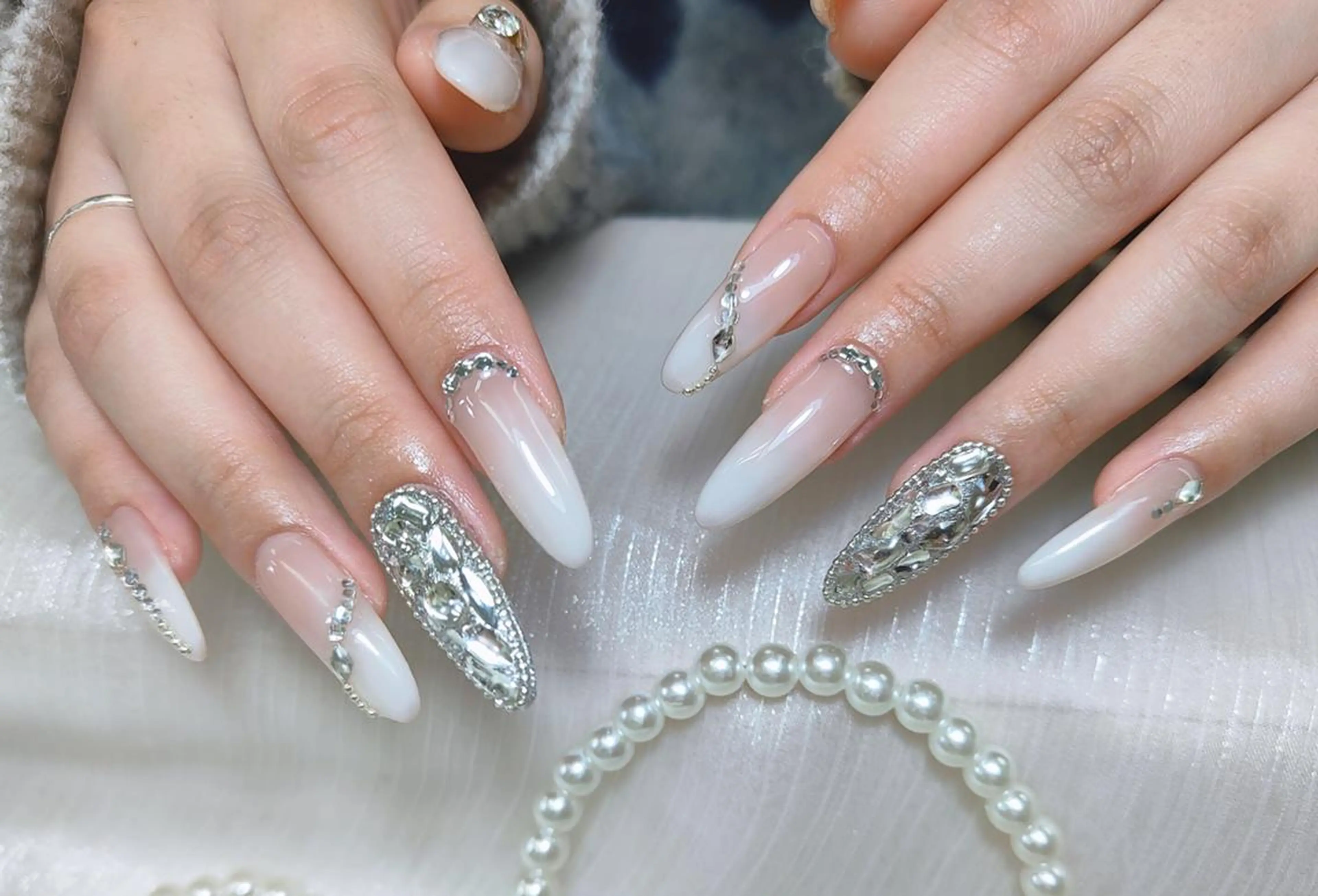 ネイル 佐藤 愛のネイルデザイン