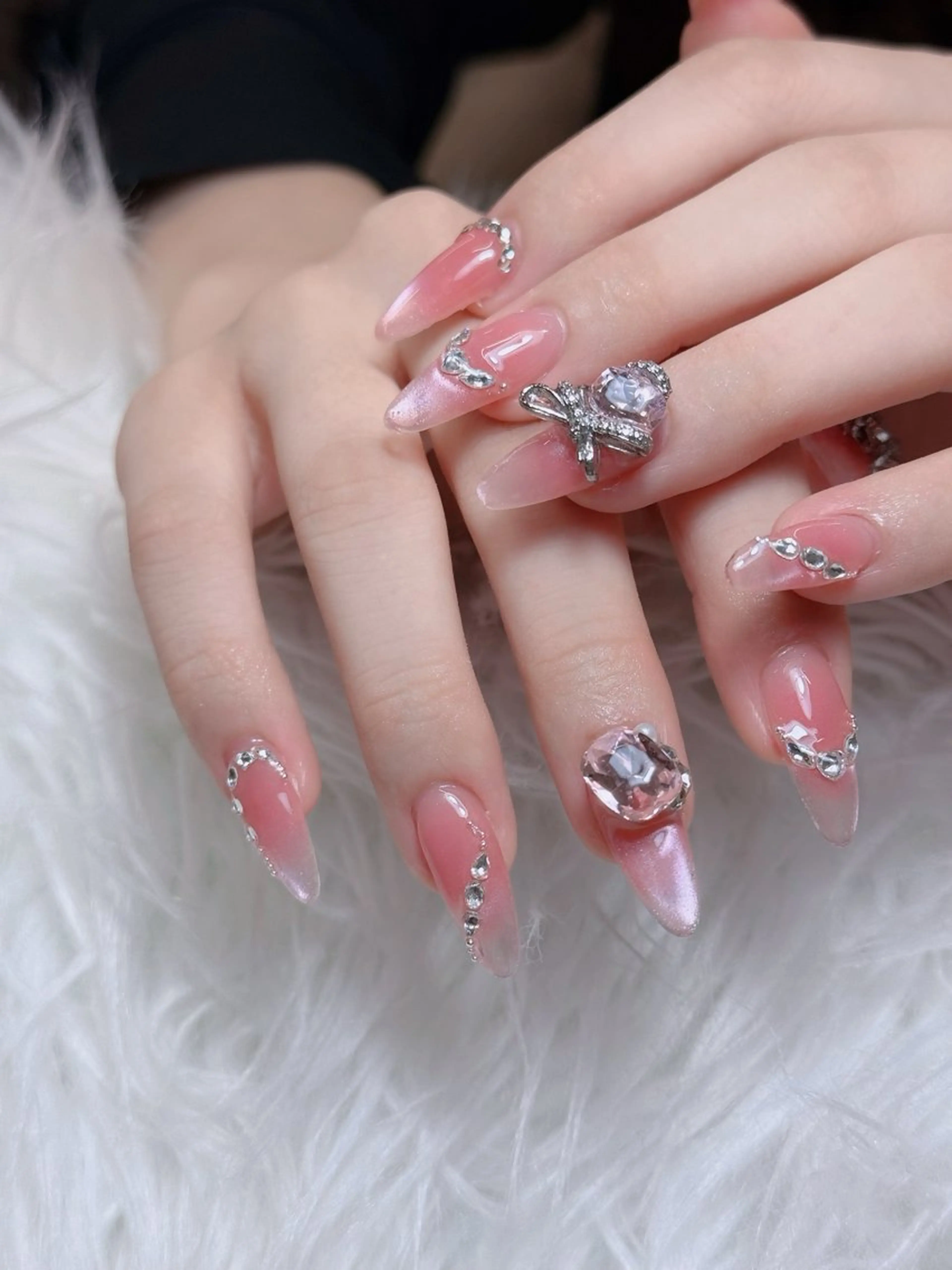 ネイル オーロラネイル チークネイル フットネイル フレンチネイル 韓国ネイル ハンドネイル Lumi Nailのネイルデザイン