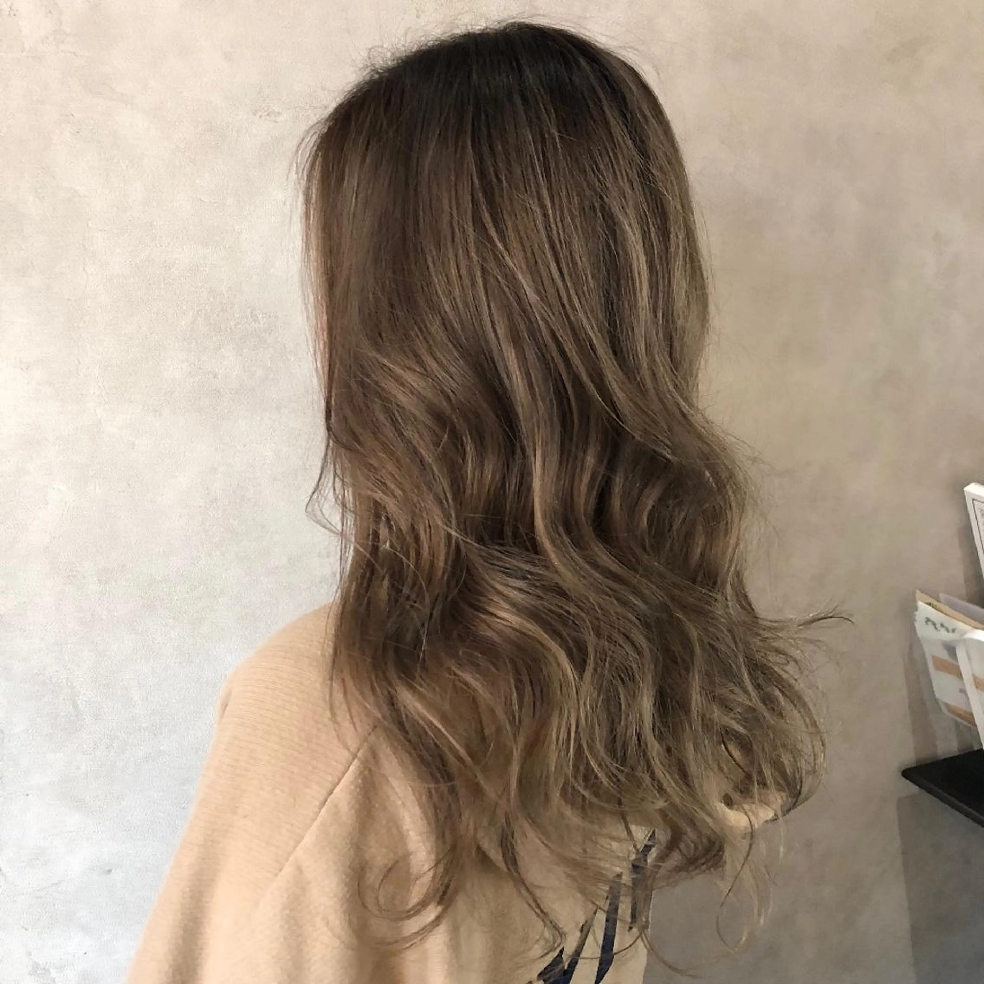 セミロング カラー LOOKER所属・looker ルーカーのヘアスタイル