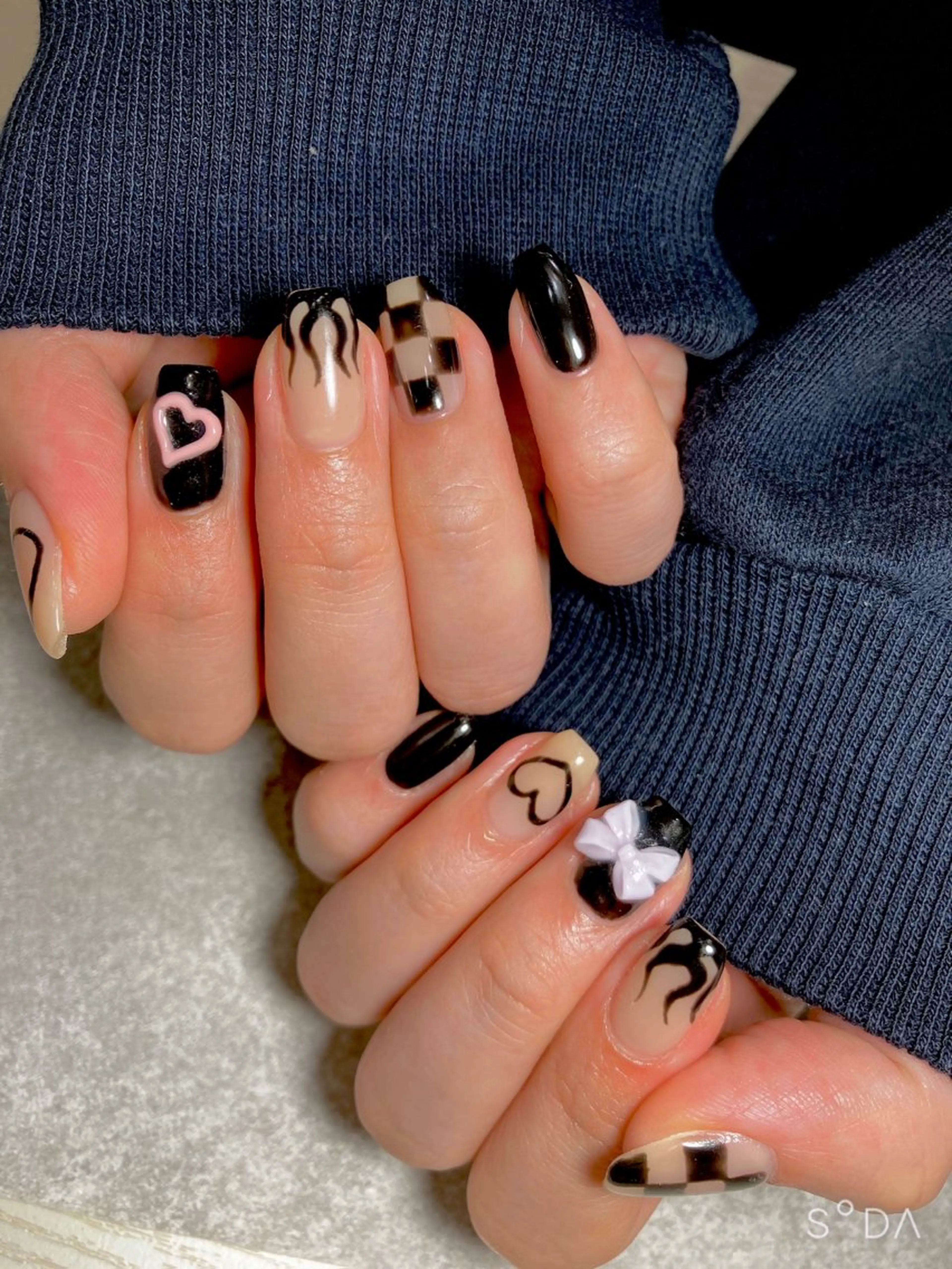 ミディアム ハンドネイル Liennail 持込デザインやり放題のネイルデザイン