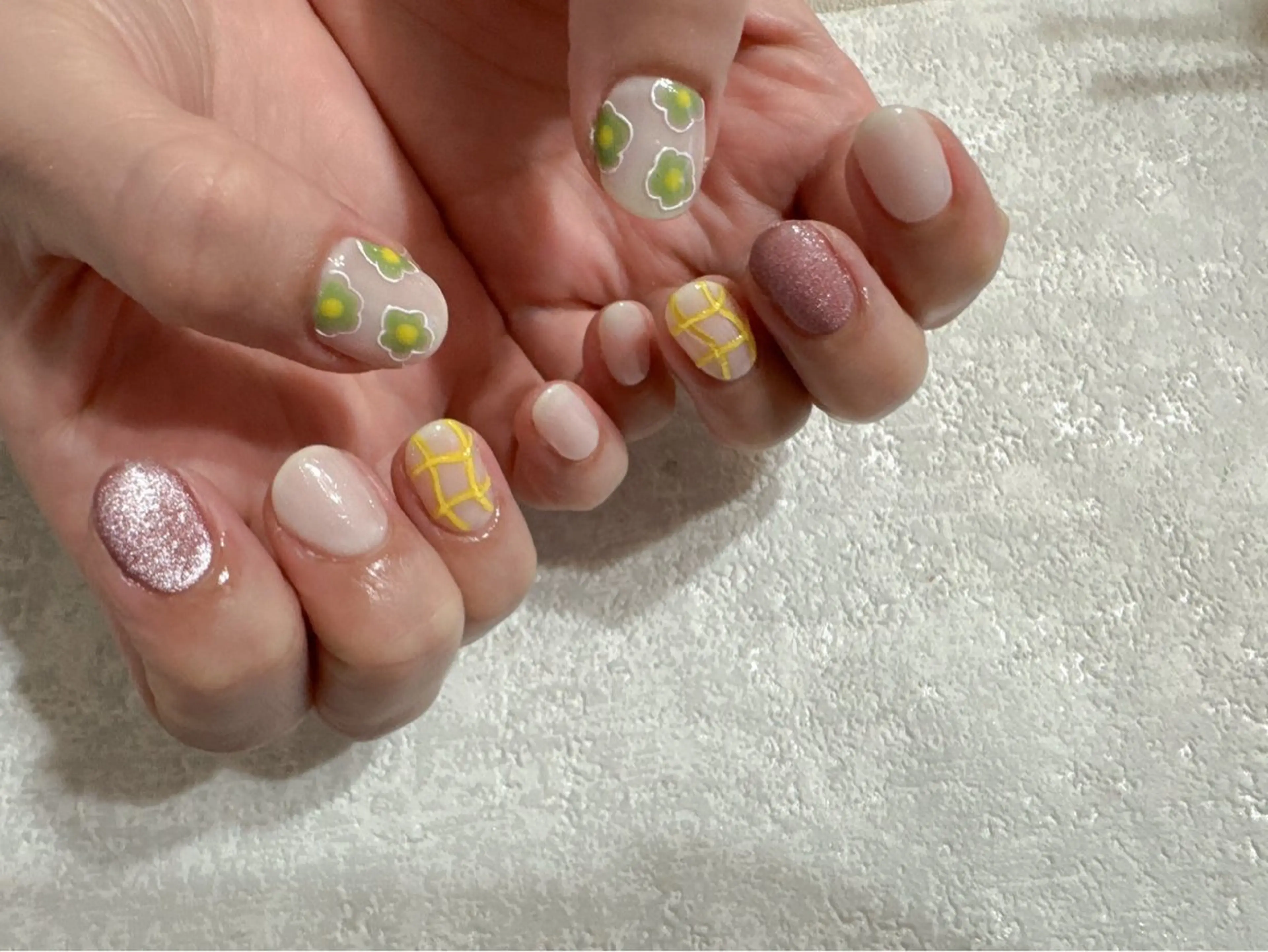 ネイル オーロラネイル フラワーネイル フットネイル フレンチネイル ジェルネイル ハンドネイル kiki nail たまプラーザのネイルデザイン