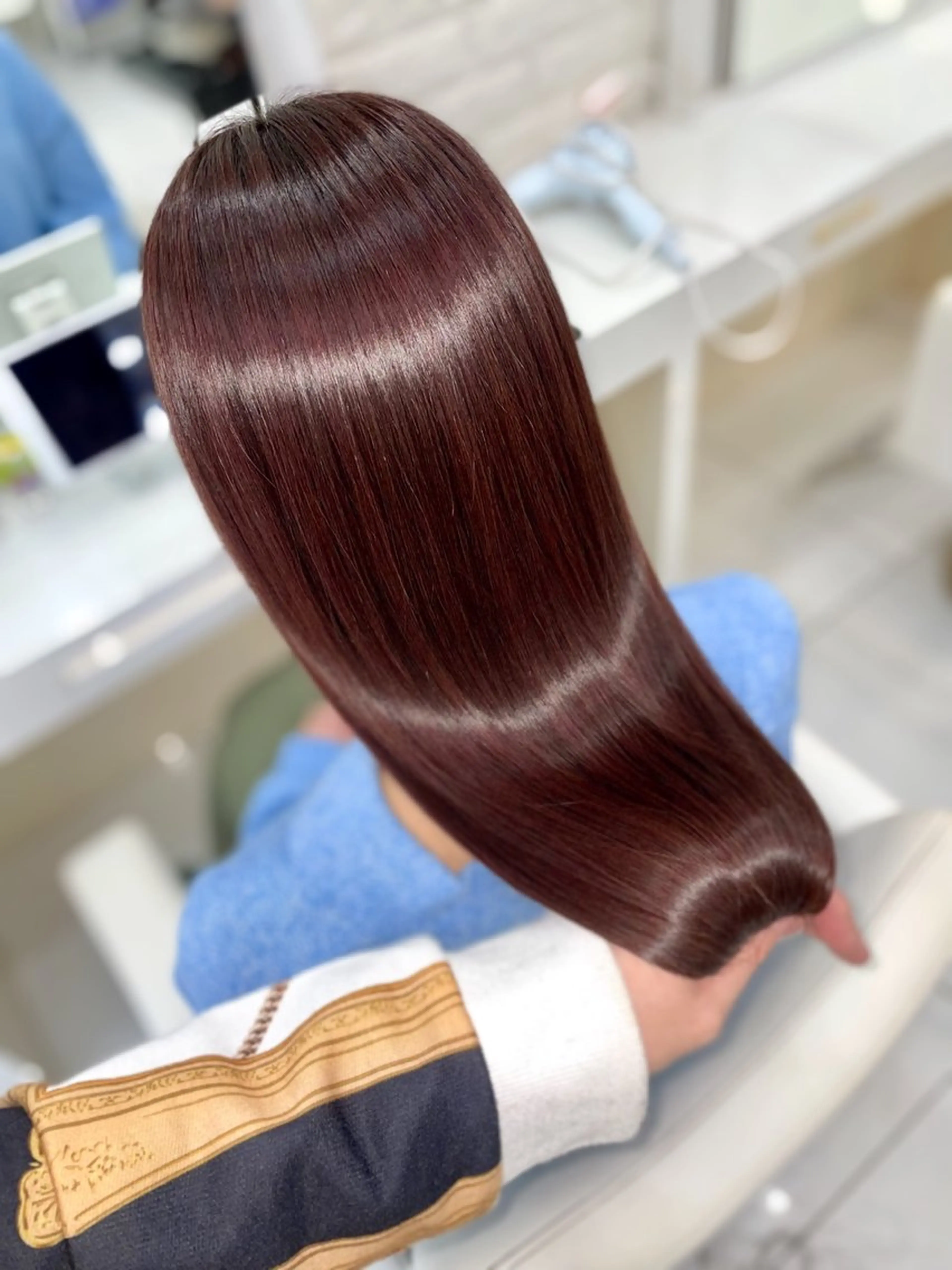 セミロング カラー 髪質改善 トリートメント 20代半ば上質なへア ケア 髪質改善 大西のヘアスタイル