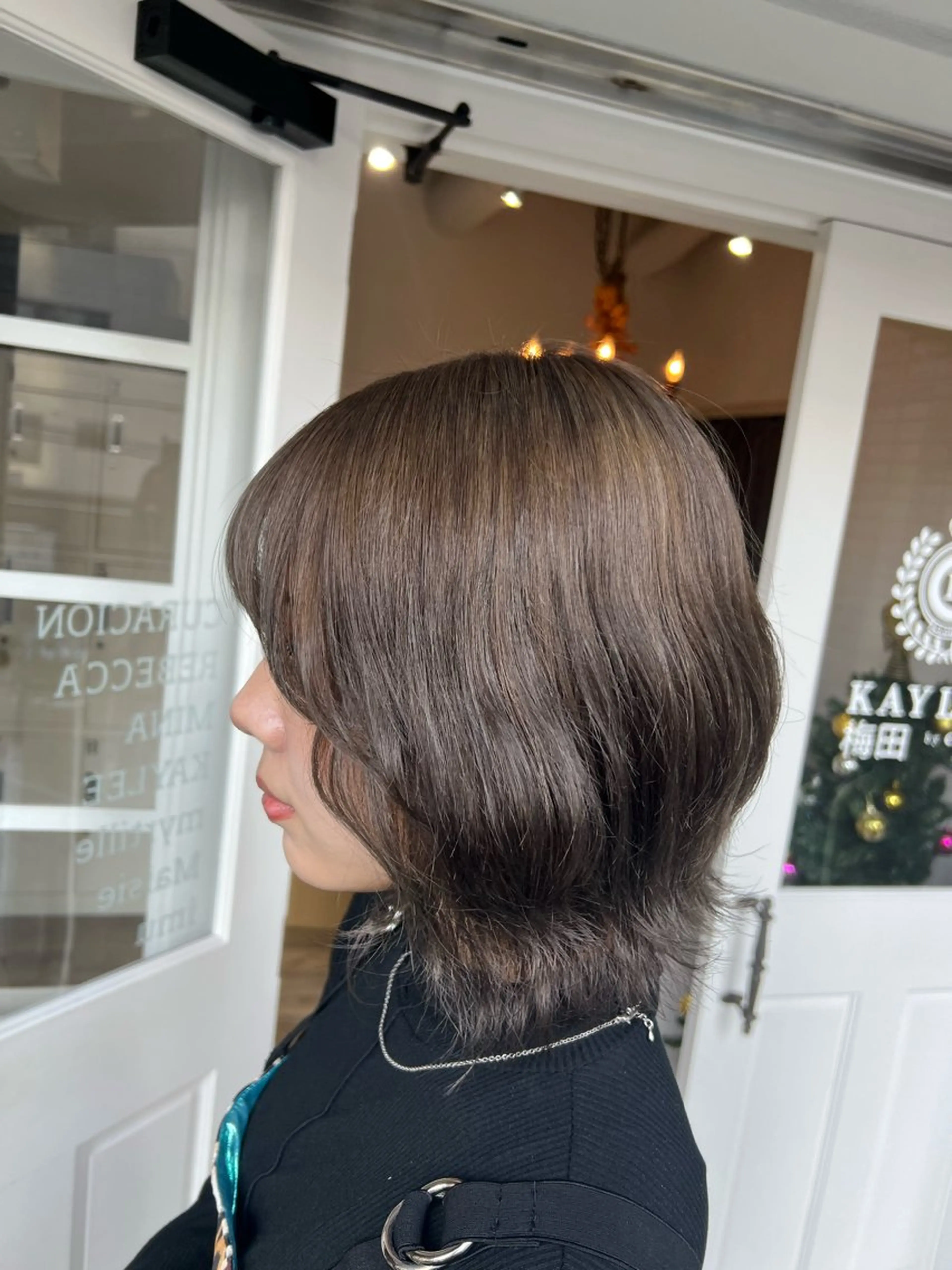 ショート カラー グレージュ ミルクティーグレージュ 髙橋 秀果のヘアスタイル