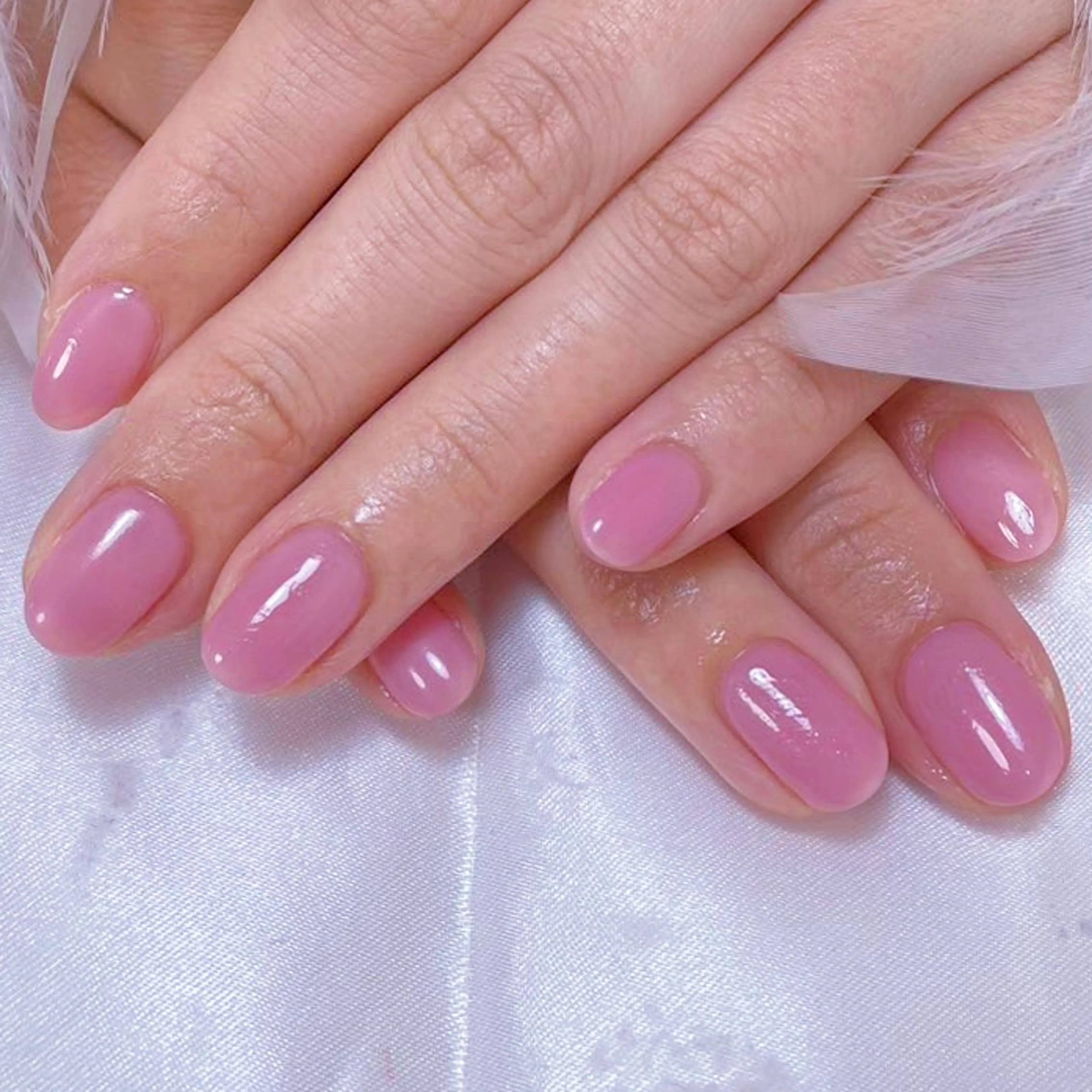 ネイル アートネイル オーロラネイル ガーリー キラキラネイル 韓国ネイル ハンドネイル yu ri 🌹のネイルデザイン