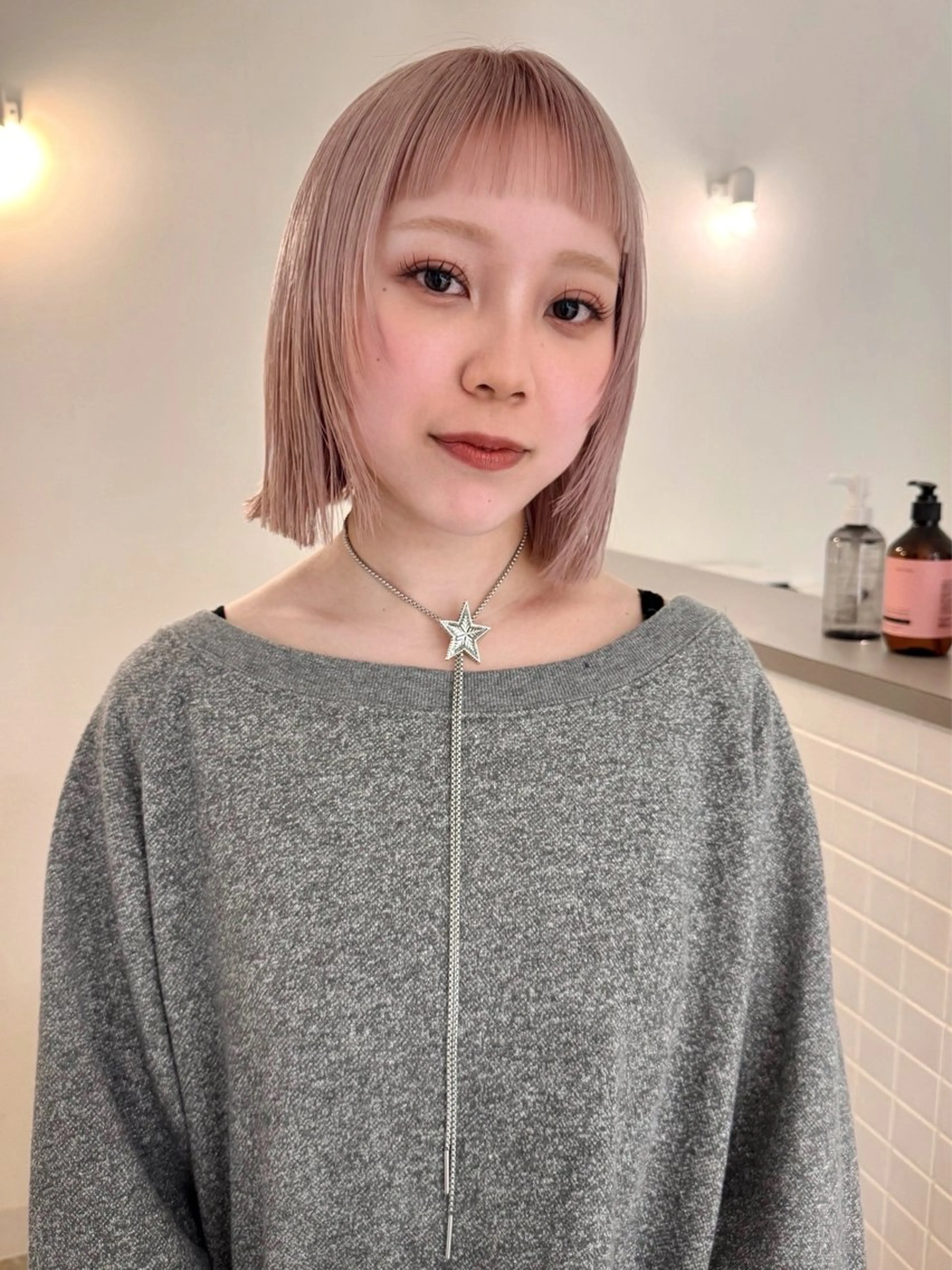 ショート カラー オン眉 カット ヘアカラー トリートメント デザイン/レイヤー Kaito🐩/栄のヘアスタイル