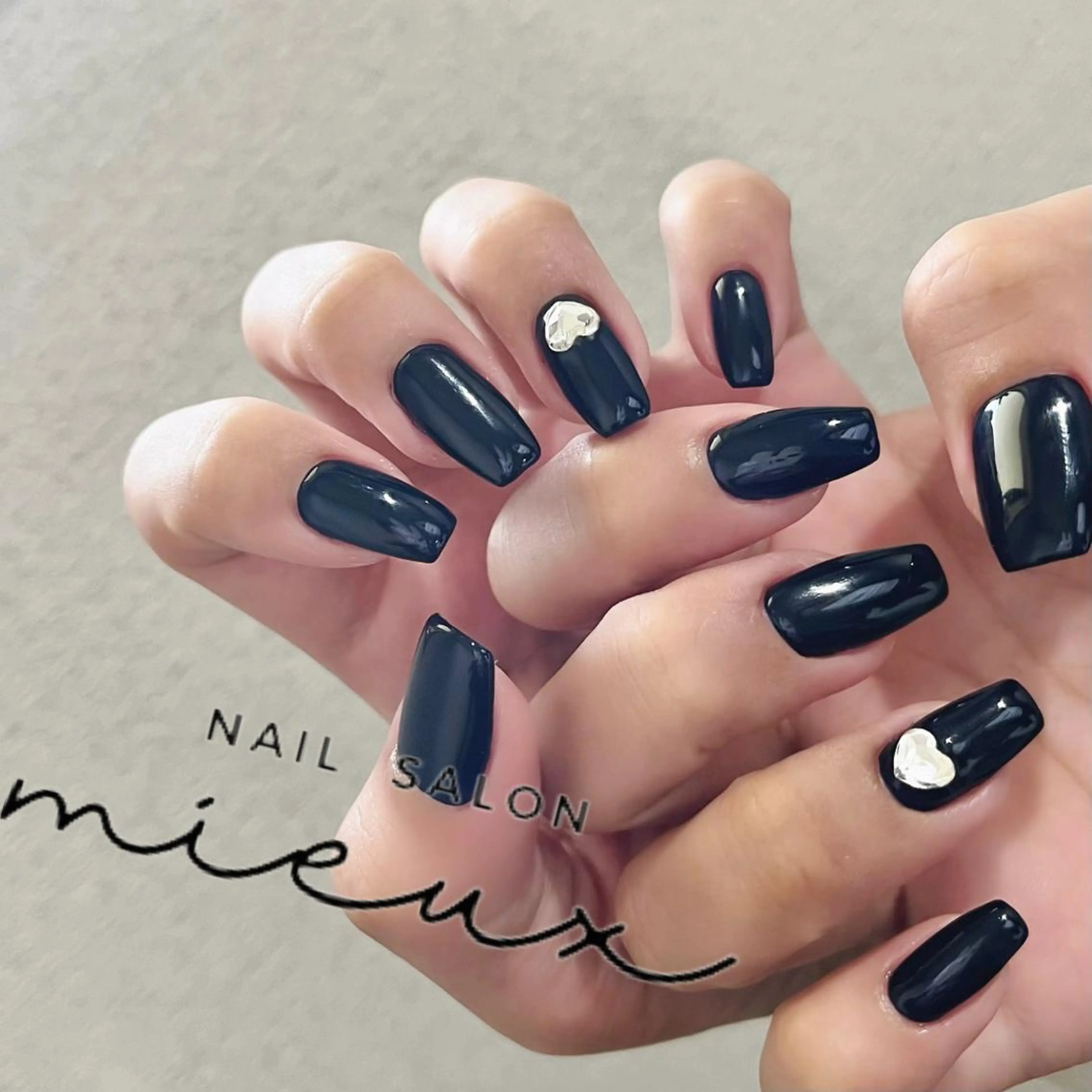 ネイル ストーンネイル nail salon  mieux所属・mieux ariiiのネイルデザイン