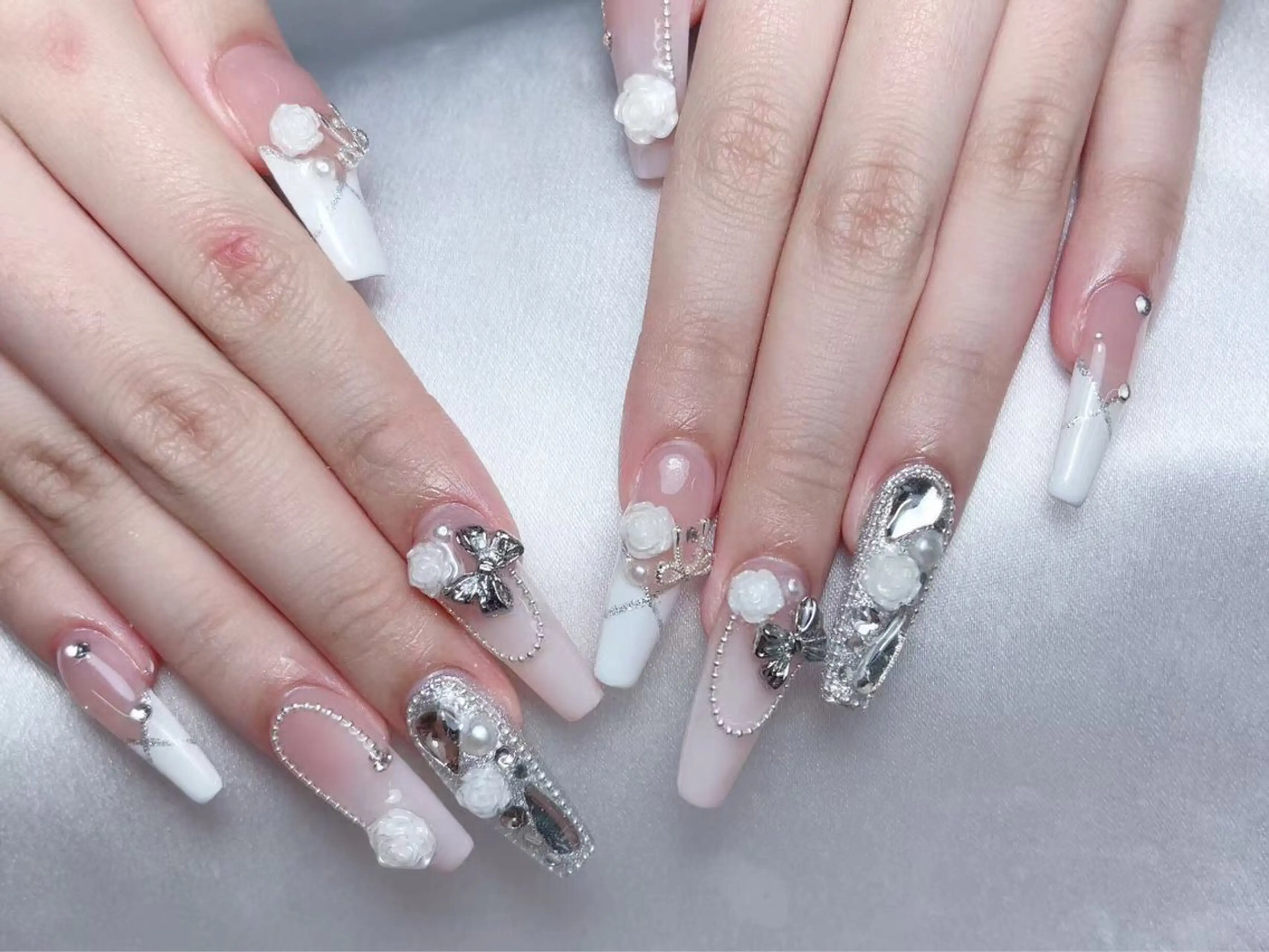 ネイル LR.ONE ヨウのネイルデザイン