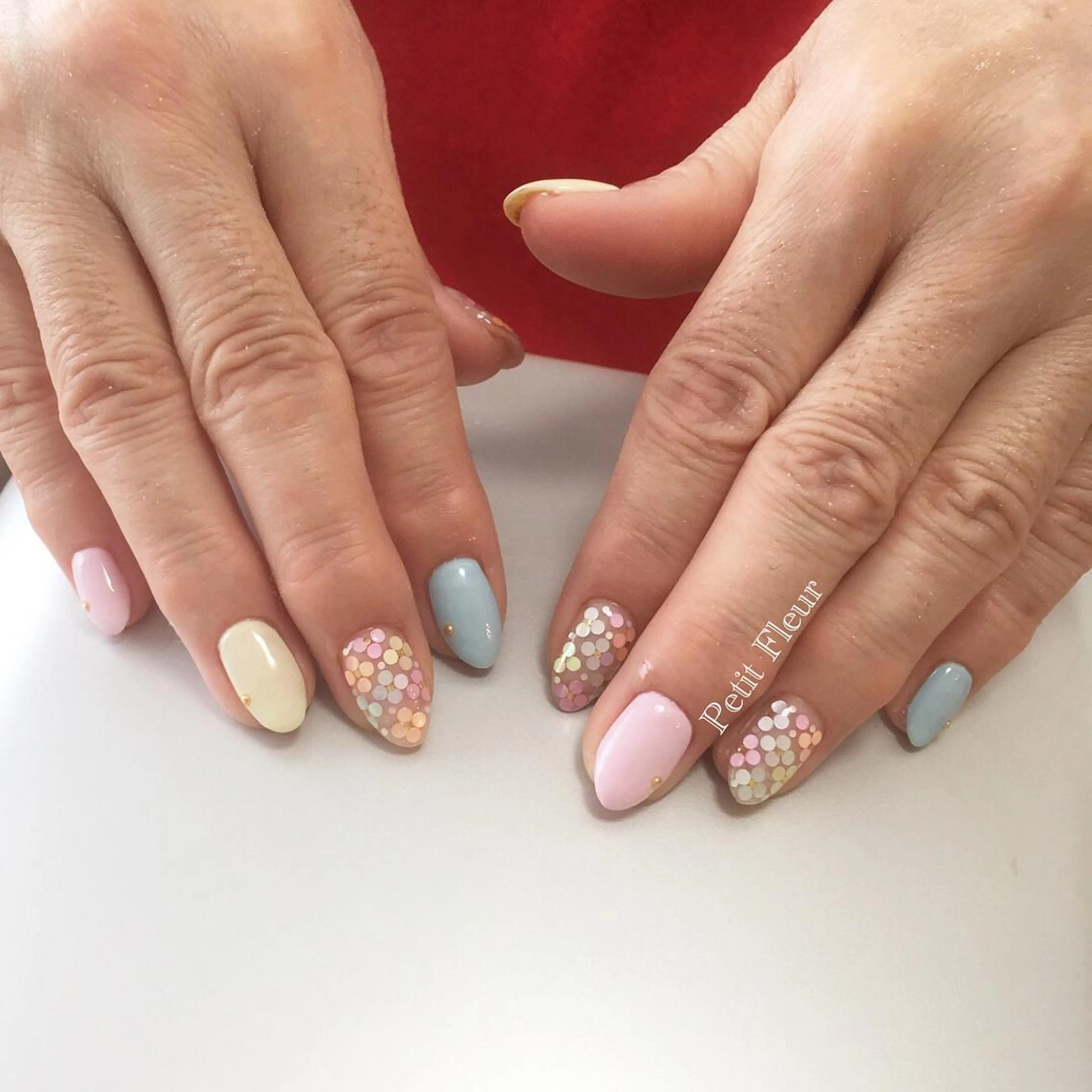 ネイル アートネイル クリアネイル ホログラムネイル パステルネイル 春ネイル Petit Fleur所属・青柳 亜梨奈のマツエク・マツパデザイン