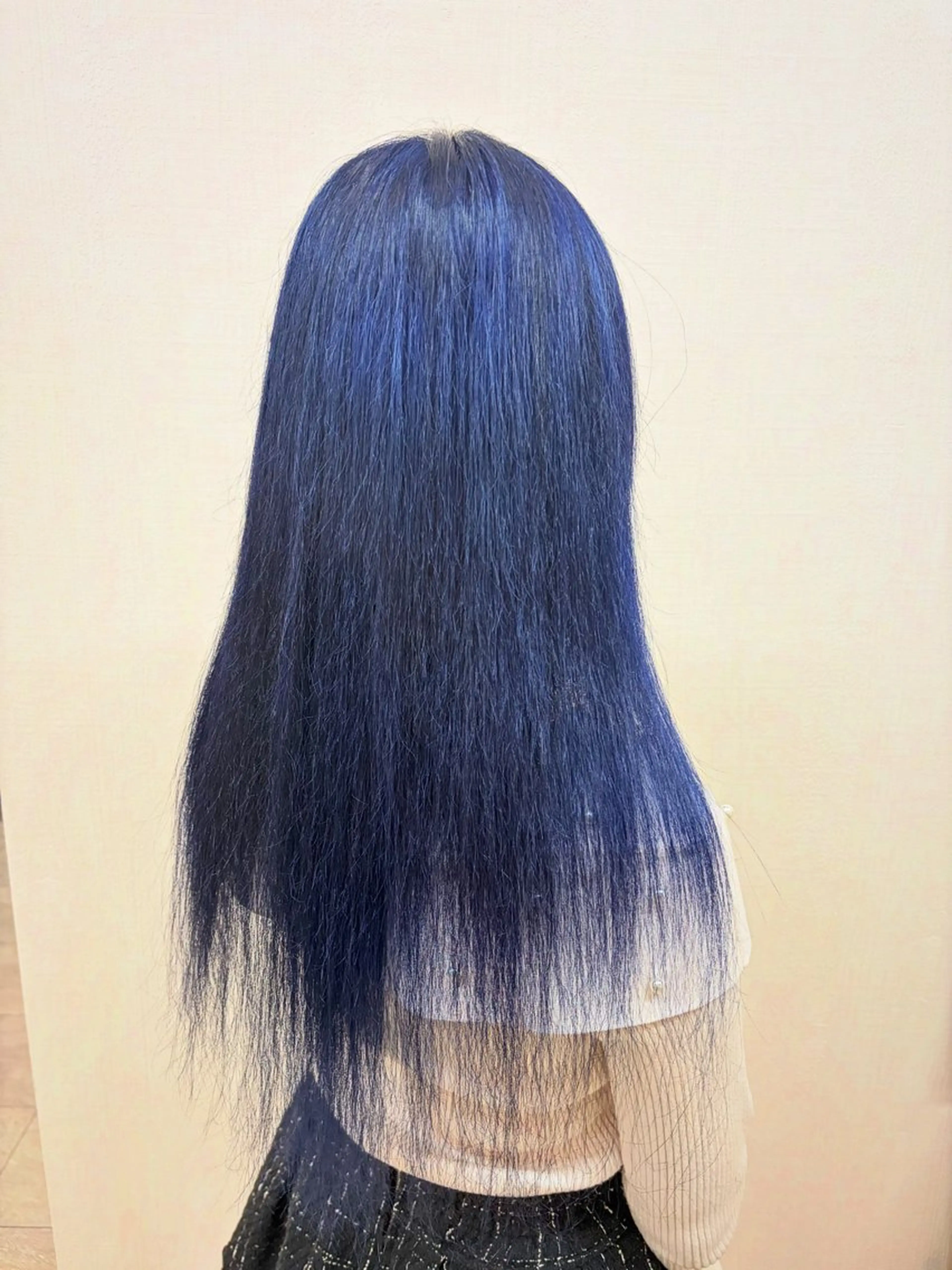 カラー ブルーカラー ネイビーカラー ヘアカラー 杉森 蘭琉のネイルデザイン