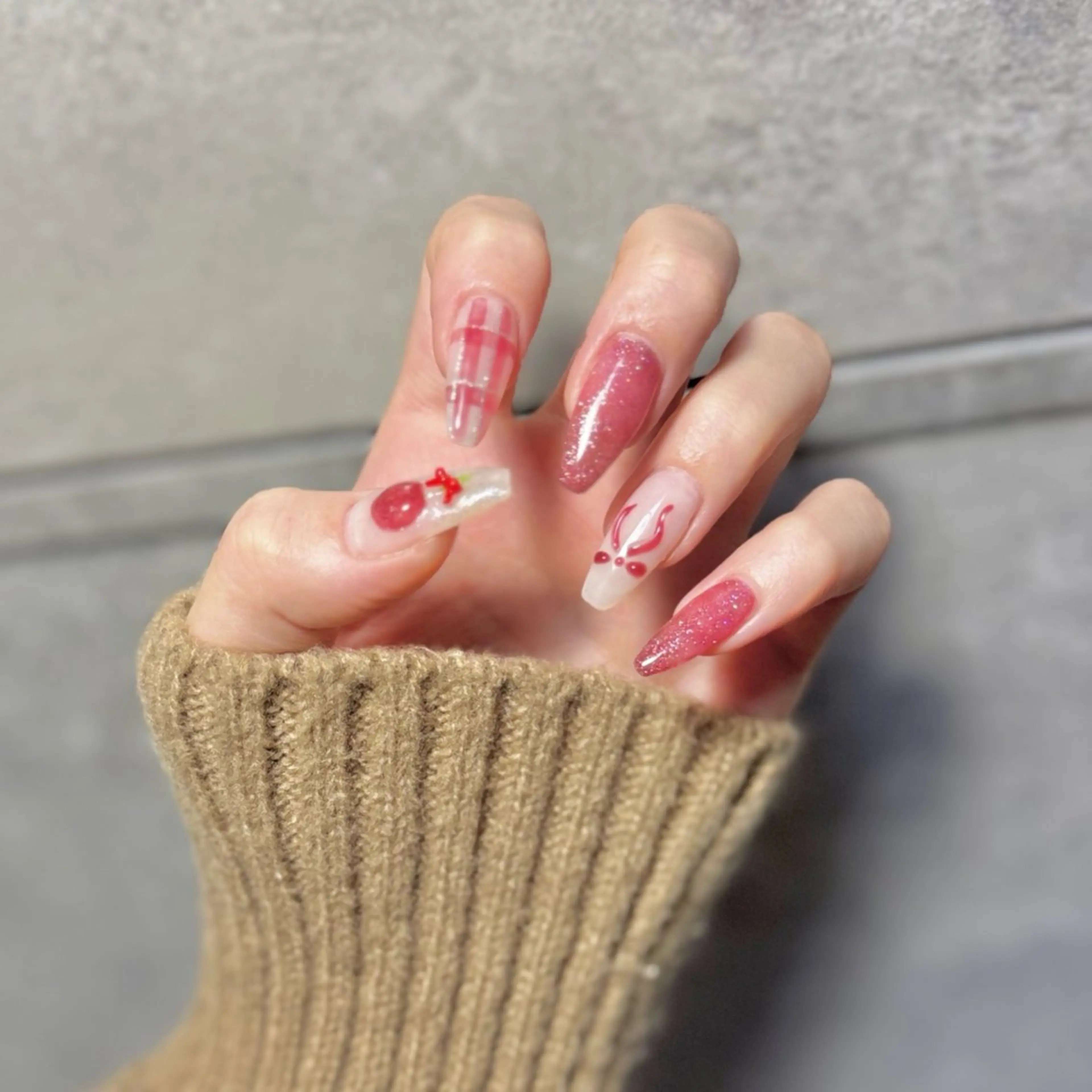 ネイル フレンチネイル ガーリー キラキラネイル 韓国ネイル マグネットネイル RII nailのネイルデザイン