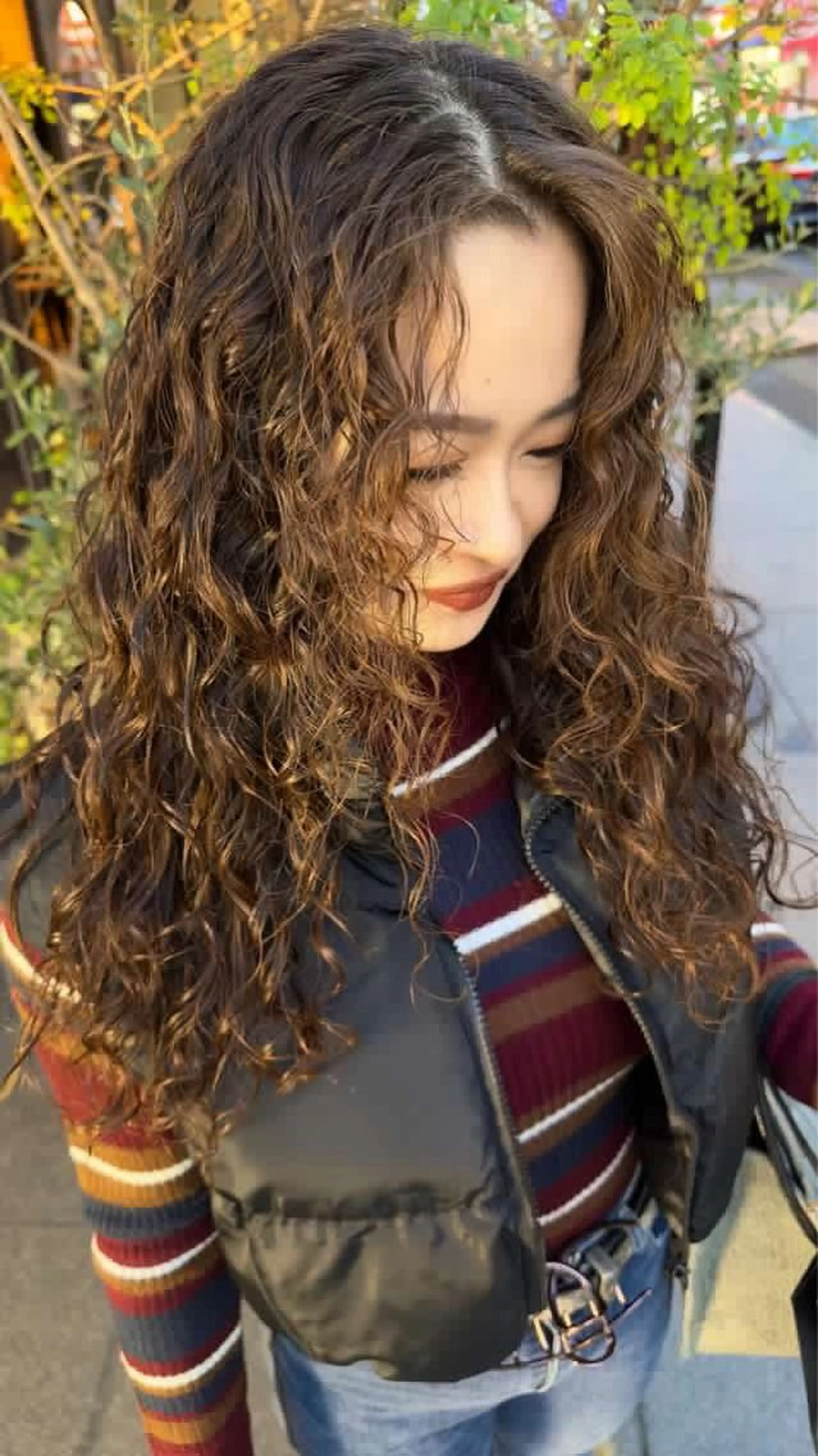 セミロング パーマ セミロングパーマ 髪質改善 トリートメント 酸性ストレート ストレートパーマ カット パーマ トリートメント ヘッドスパ 個性派ネイル /コトミ🐸のネイルデザイン