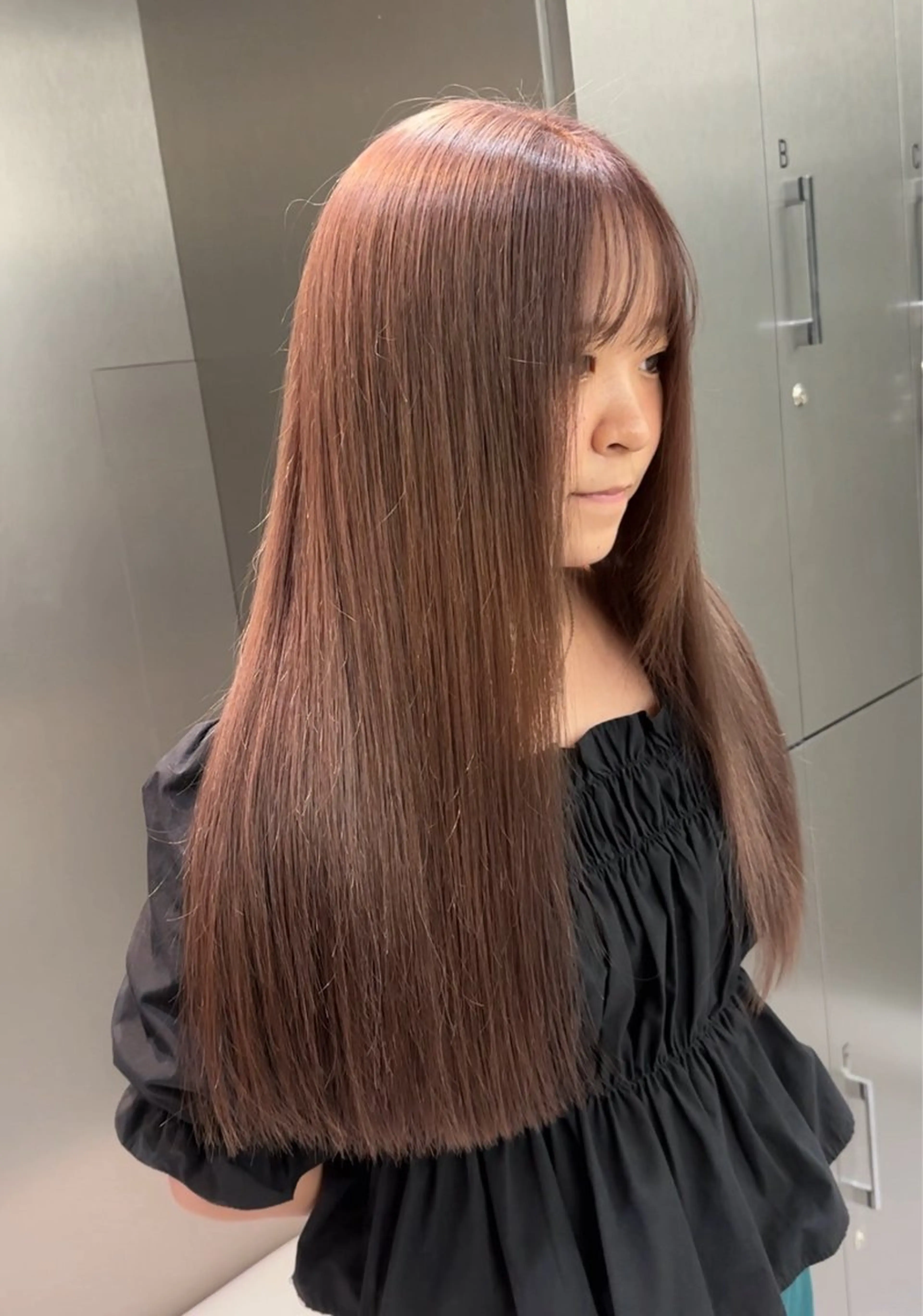 ロング カラー ベージュカラー ブリーチ ミルクティーベージュ ブリーチ矯正/ ブリーチ特化mikaのヘアスタイル