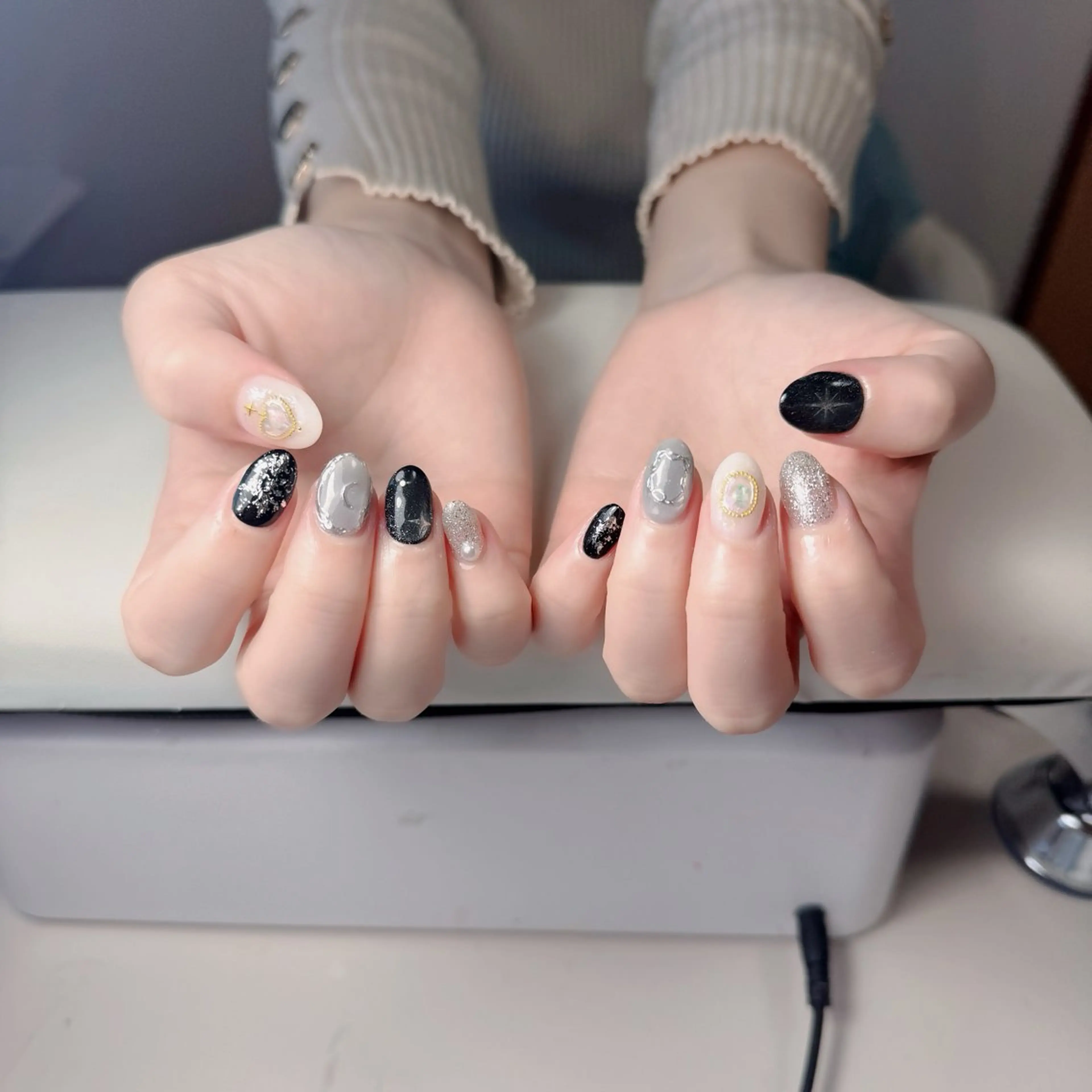 ネイル チークネイル フレンチネイル グラデーション 韓国ネイル マグネットネイル ハンドネイル Hana nail所属・Hana Nailのネイルデザイン