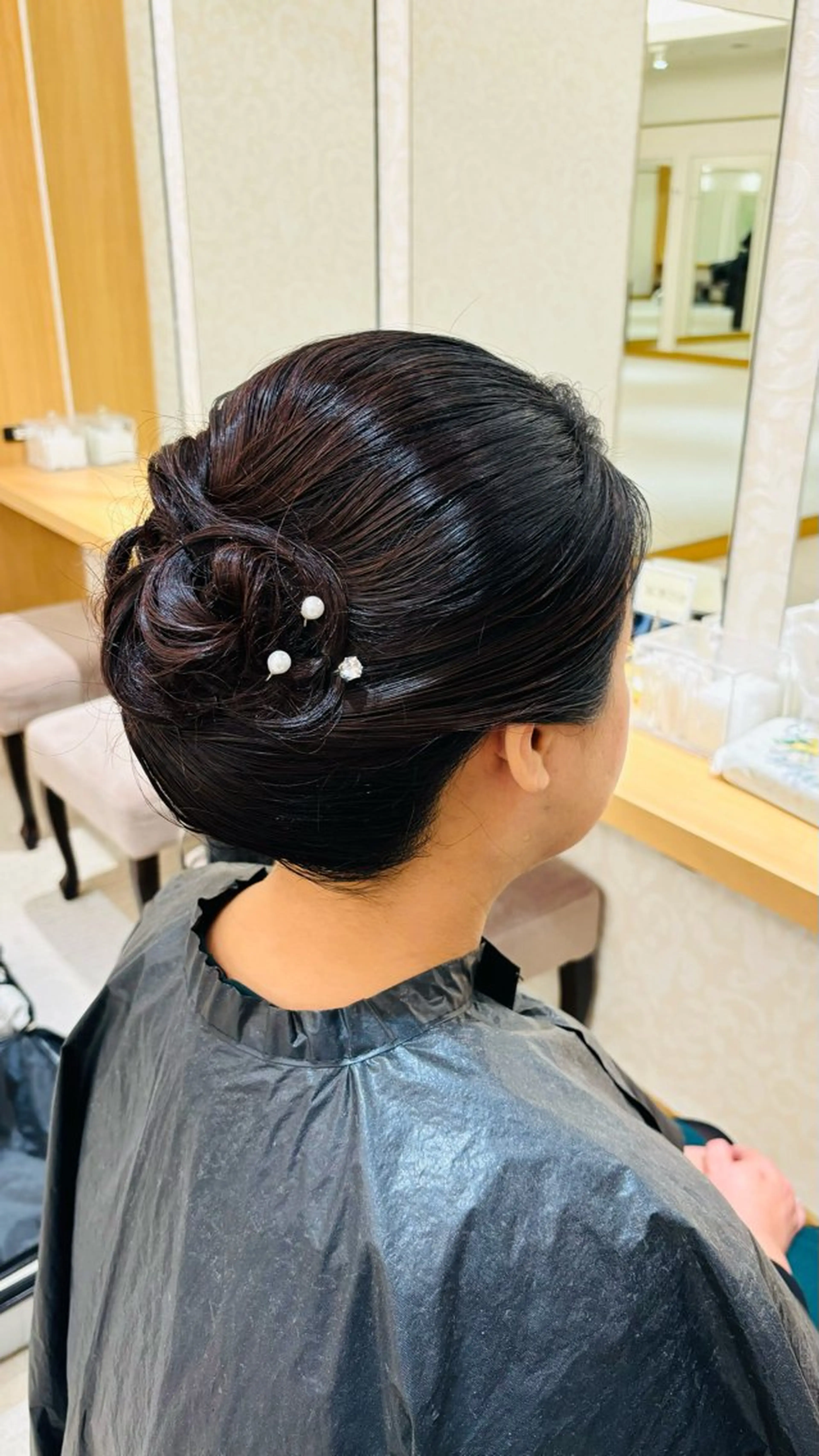 セミロング ヘアアレンジ 着物ヘア 結婚式・ブライダル 入学式 着付け 小顔美肌&ヘアメイク 丸山紗來のエステ・リラクイメージ