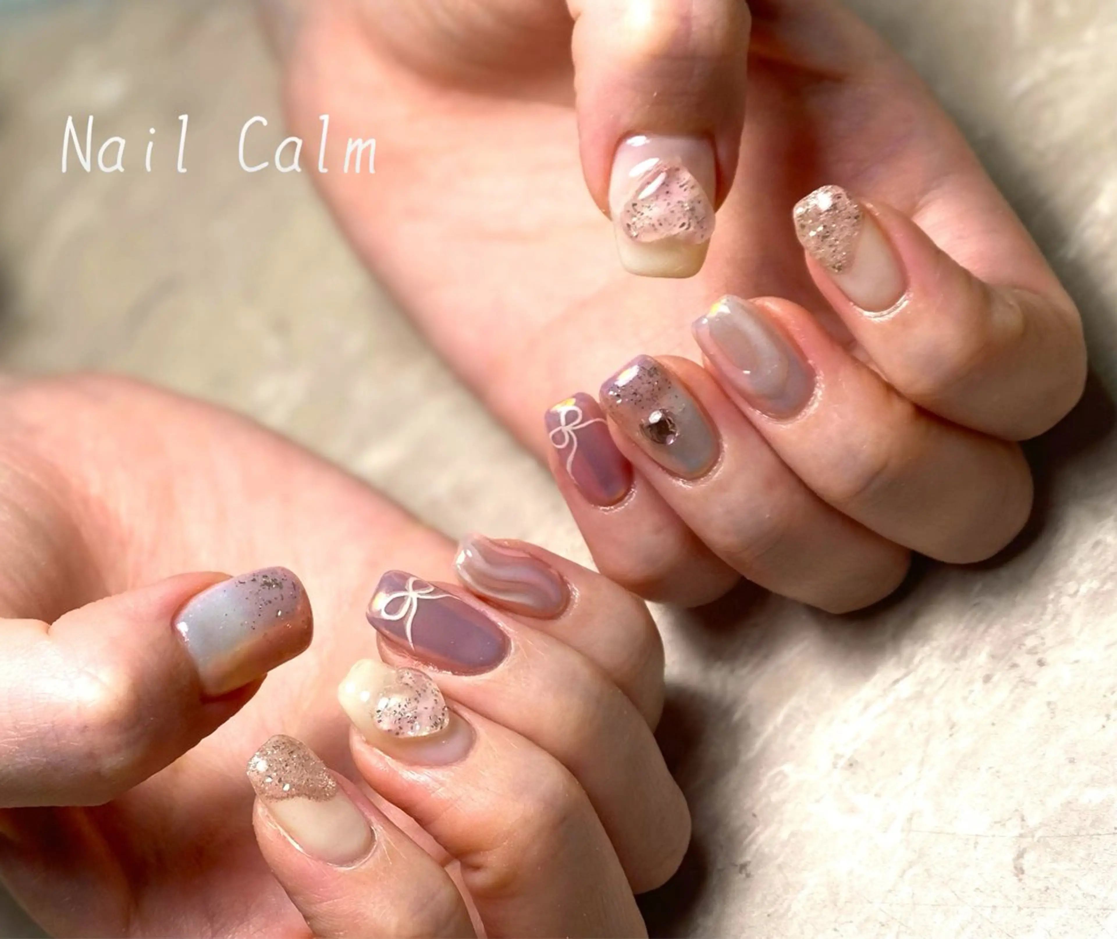 ネイル キラキラネイル ハンドネイル Nail Calm所属・プライベートサロン Calmのネイルデザイン