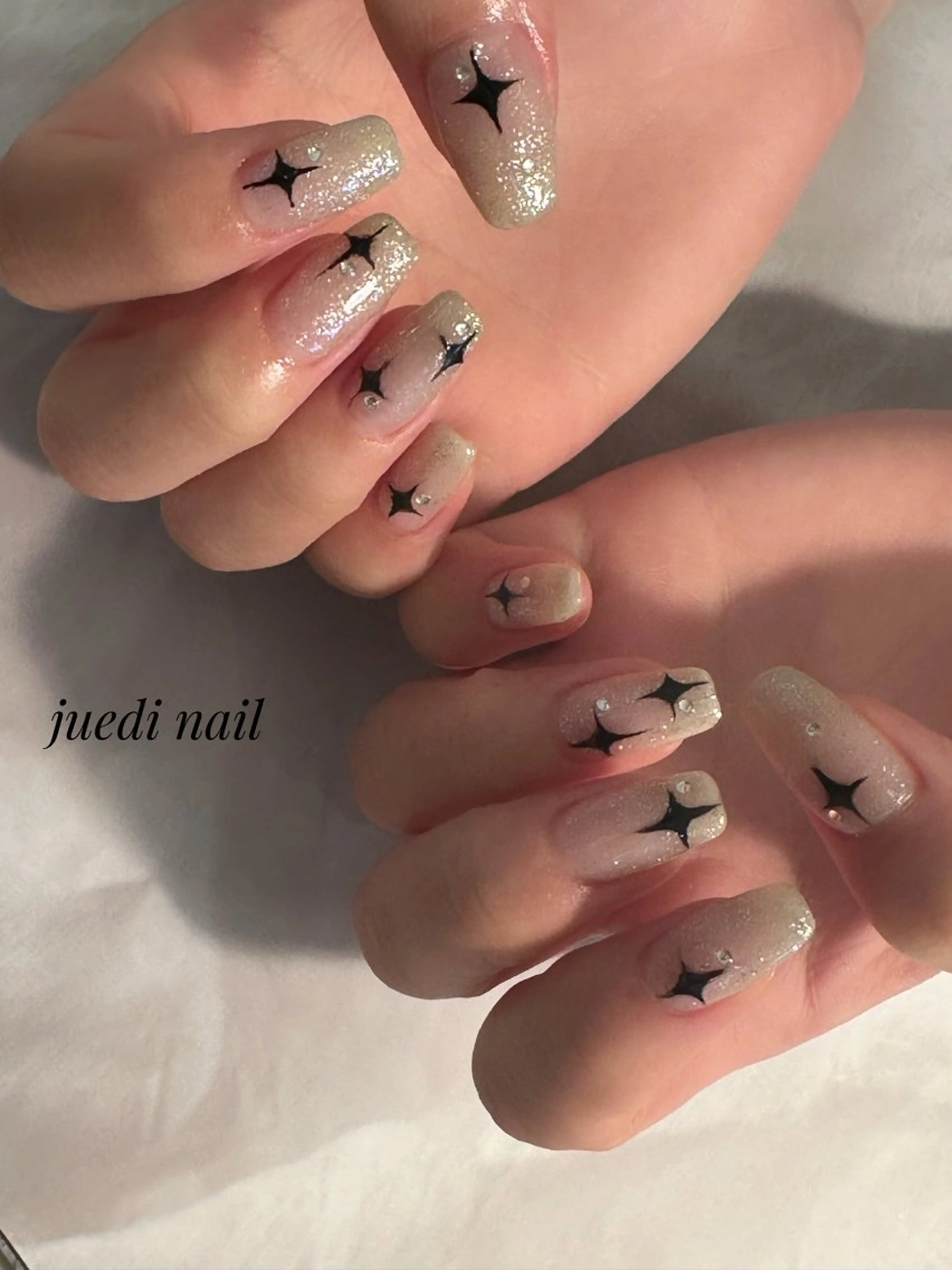 ネイル juedi nail(木曜日のネイル)所属・juedi nail 〜木曜日のネイル〜のネイルデザイン