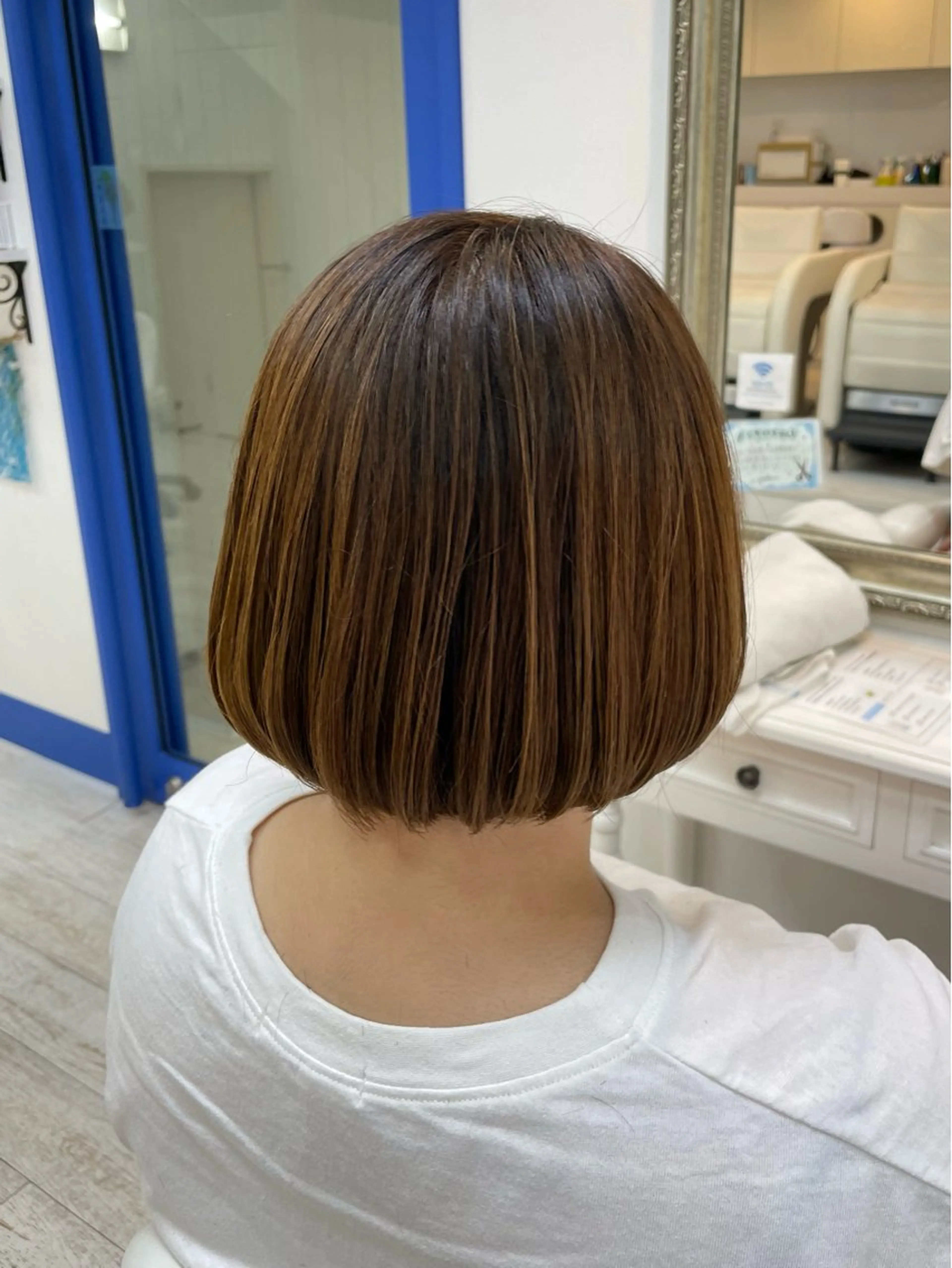 ショート 前下がりボブ ボブ カット ヘアカラー 新籾 尚哉のヘアスタイル