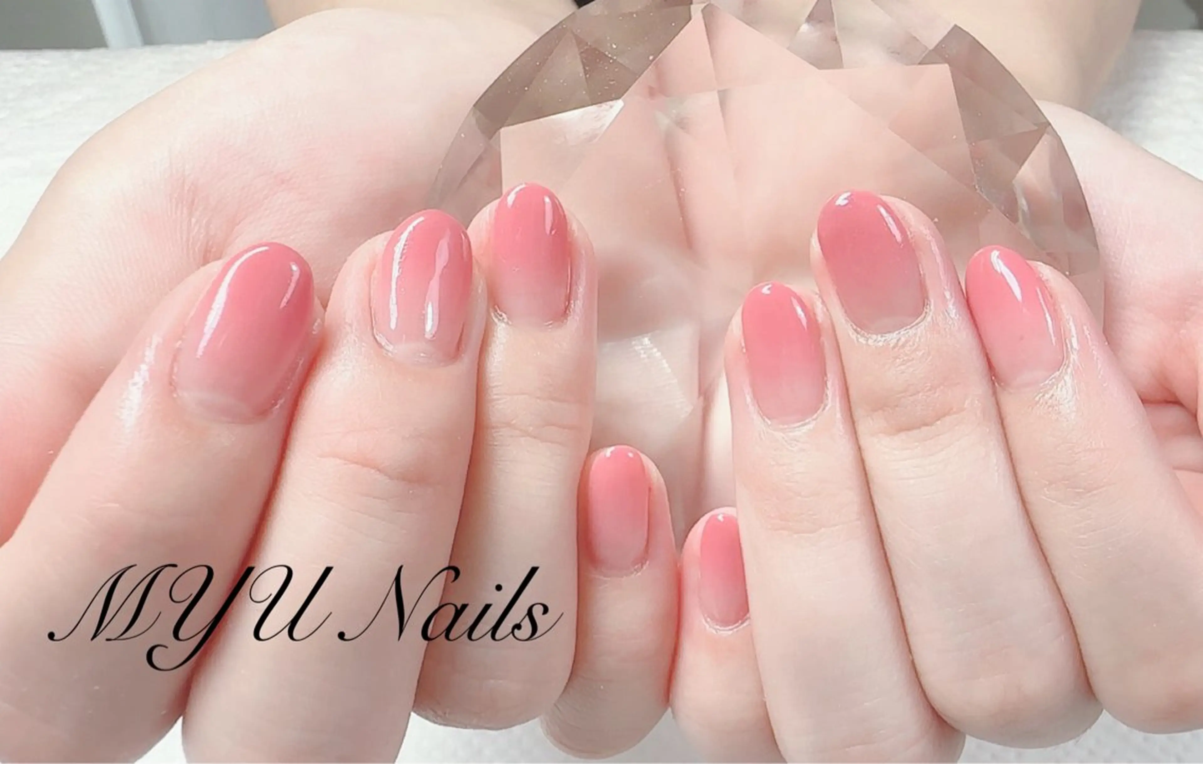 ネイル ジェルネイル グラデーション 持ち込み ニュアンスネイル パラジェル ハンドネイル MYU Nails所属・MYU Nailsのネイルデザイン