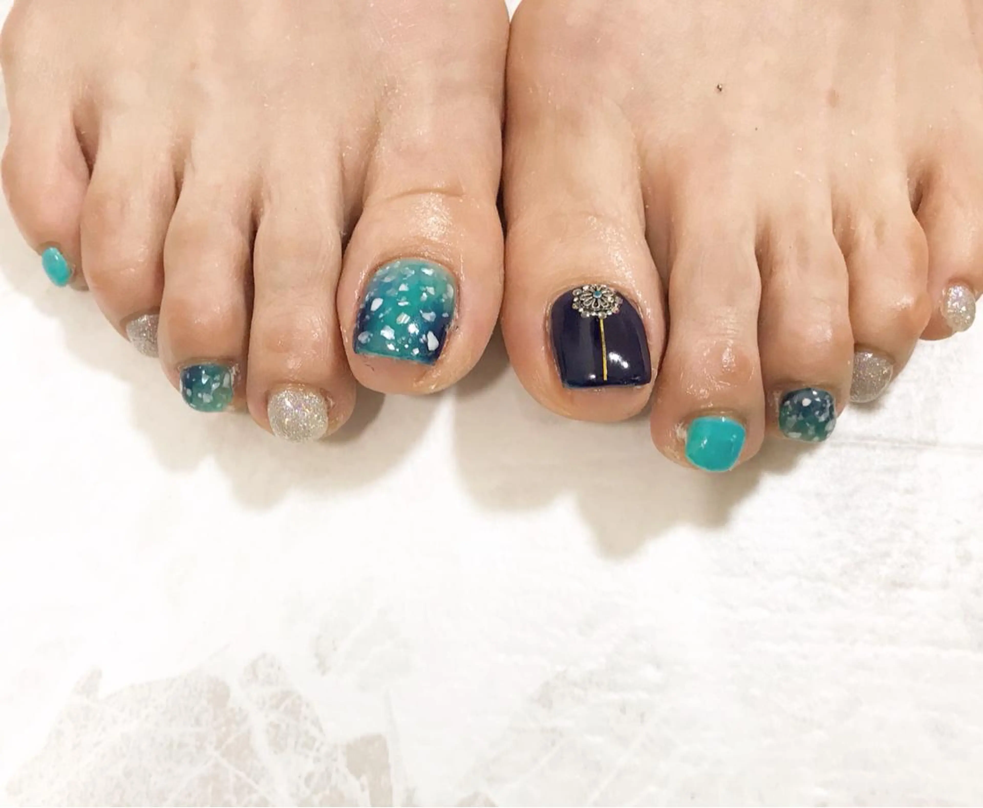 ネイル ブルー フットネイル ニュアンスネイル シンプルネイル 春ネイル フットネイル ネイル フフラ所属・nail fufla ♡yamane♡のネイルデザイン
