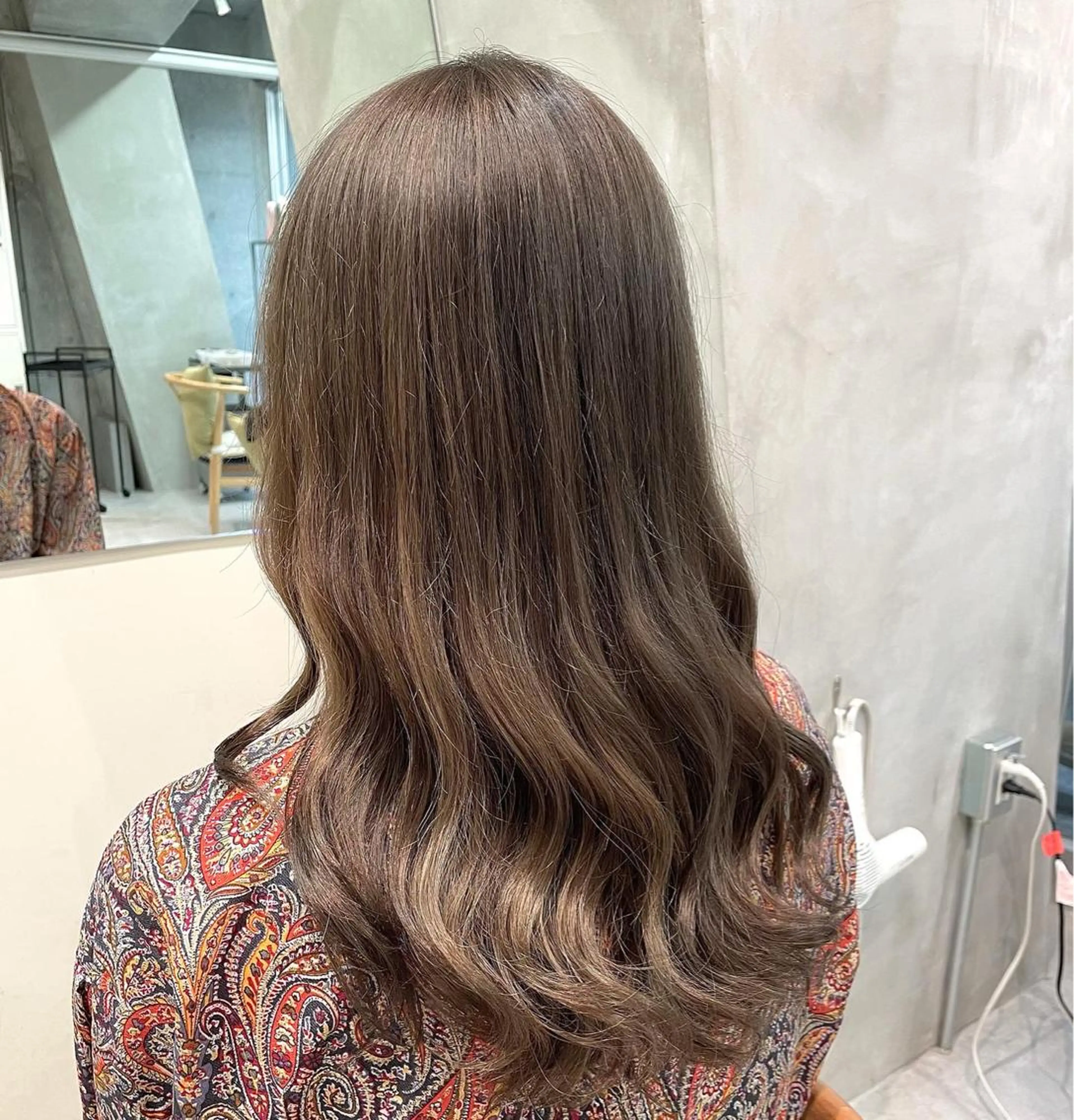 セミロング mee.浦和店所属・浦和指名率No.1 ショート特化美容師のヘアスタイル