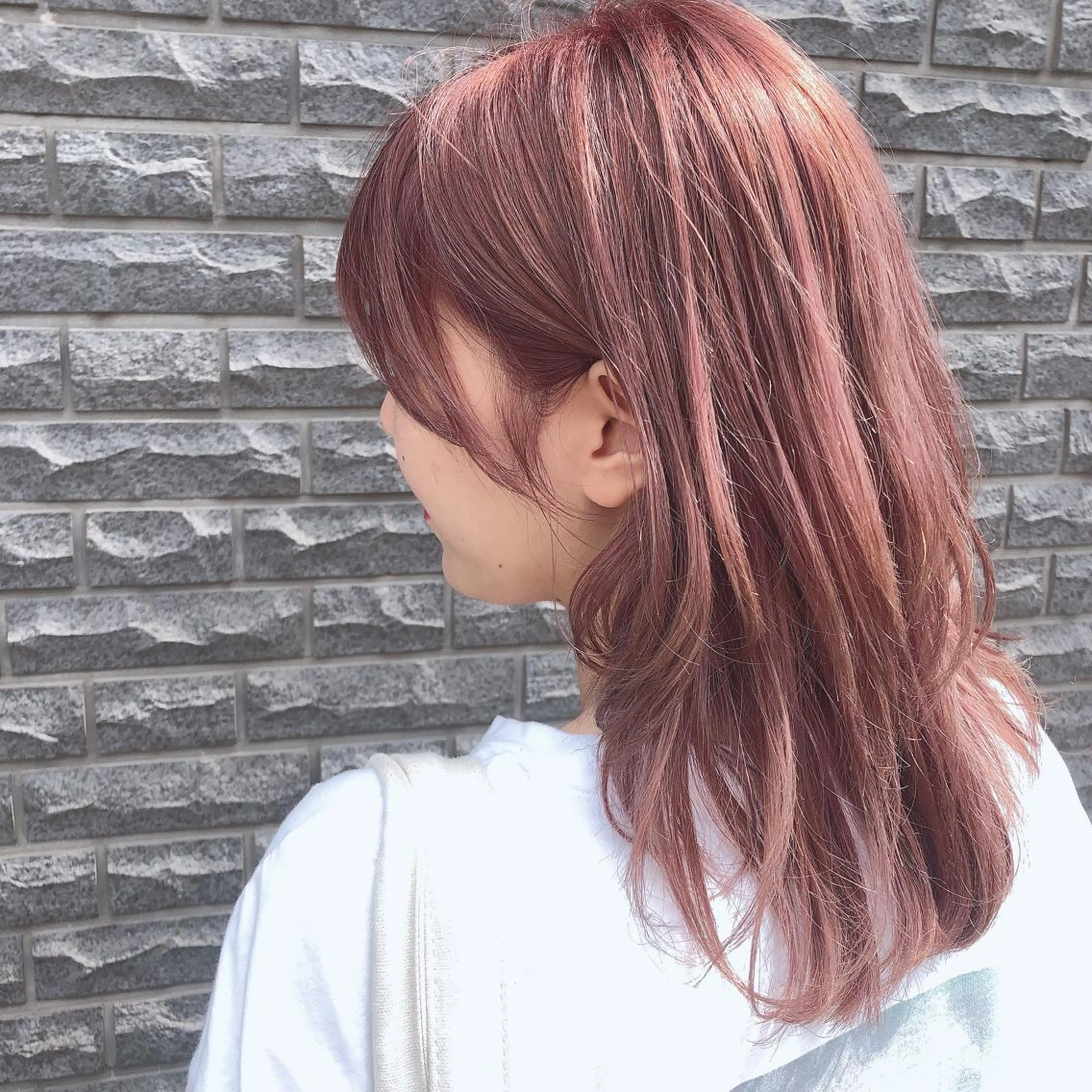 ミディアム カラー raika .のヘアスタイル