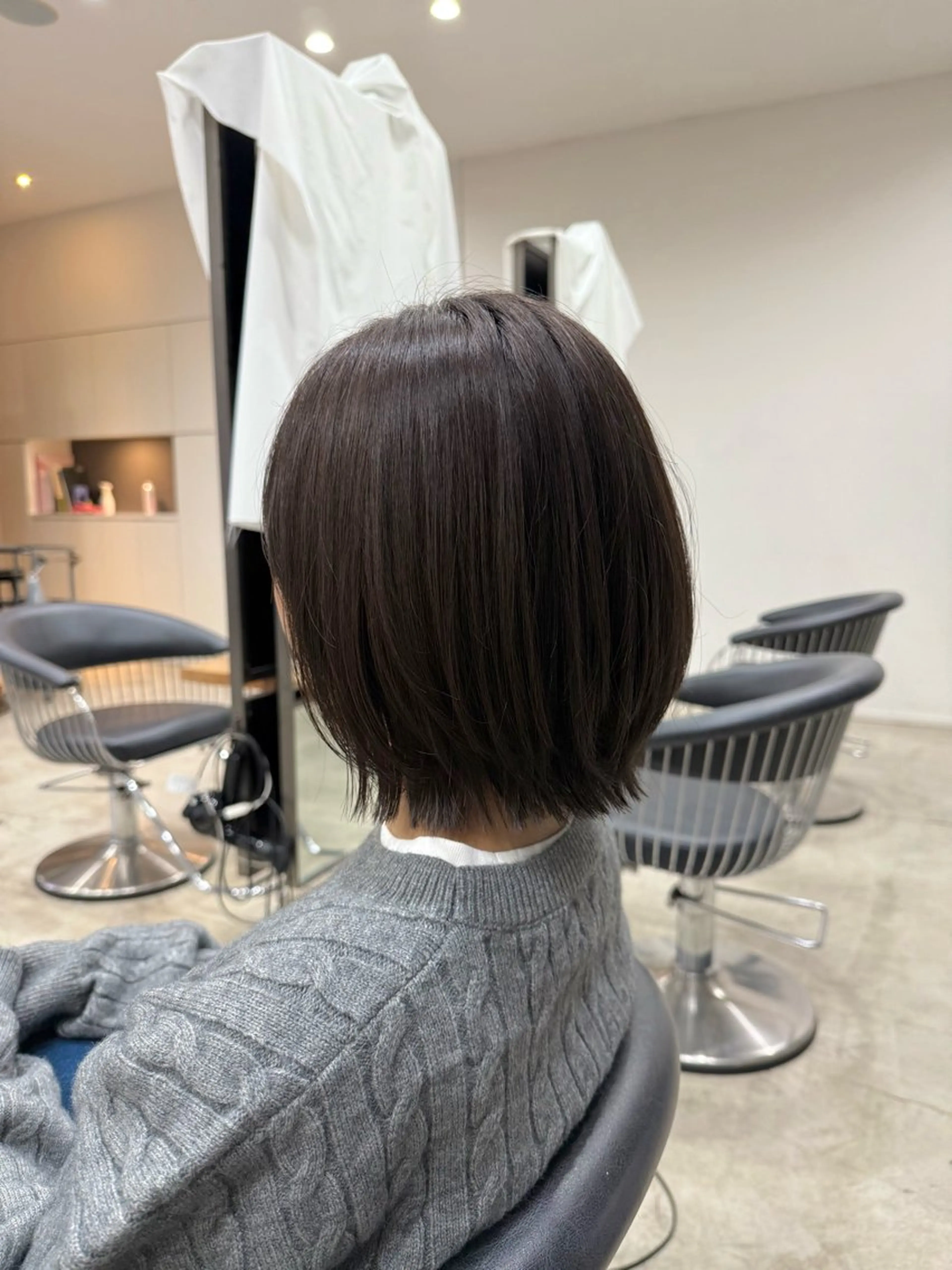 ミディアム カラー くびれヘア くびれレイヤー レイヤーカット 小顔カット カット ヘアカラー ヴァンキャトル所属・芳賀 風斗のヘアスタイル