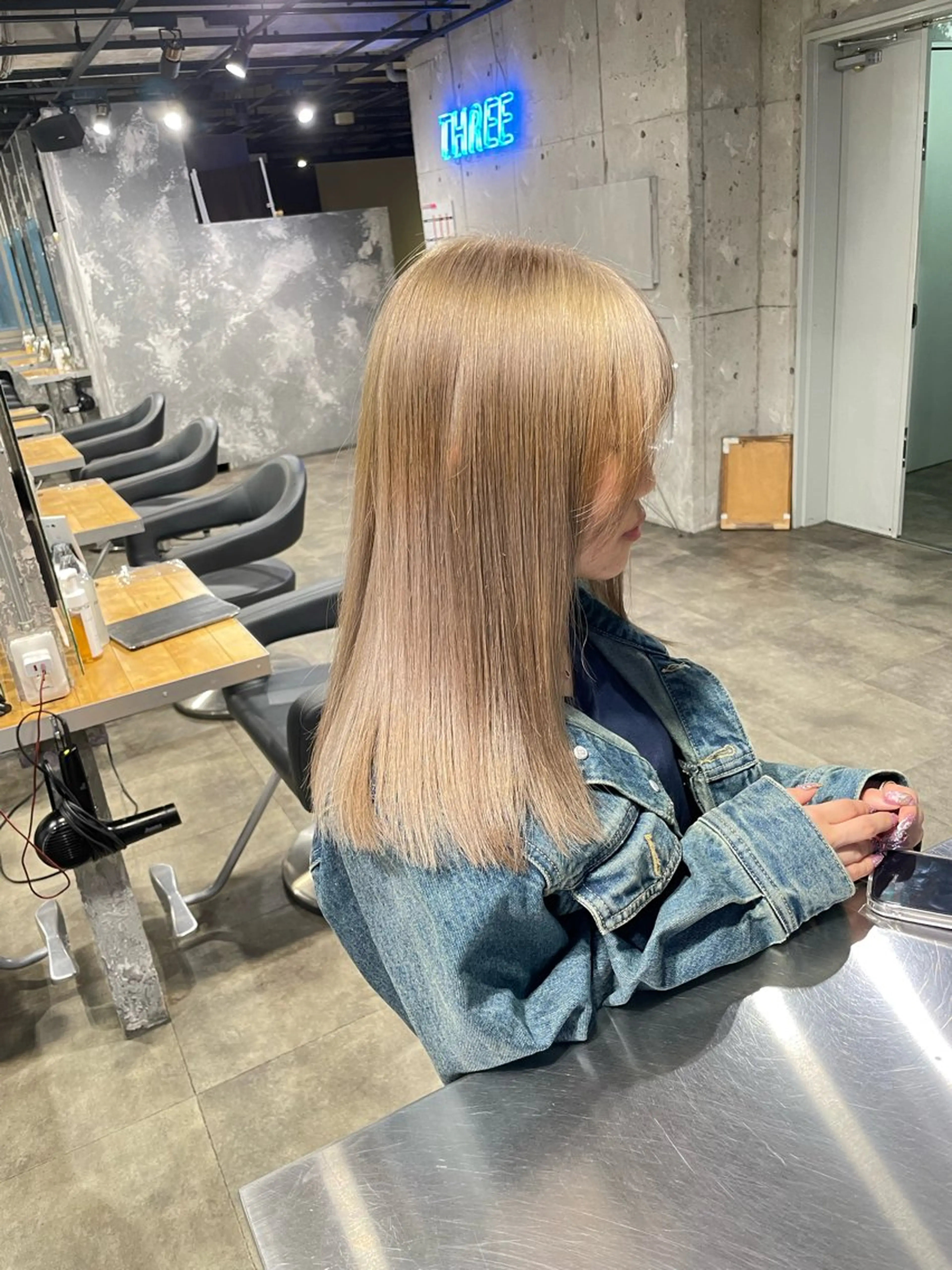 セミロング カット ヘアカラー トリートメント ヘアセット 艶髪/透明感🪽 DISCO🪽のヘアスタイル