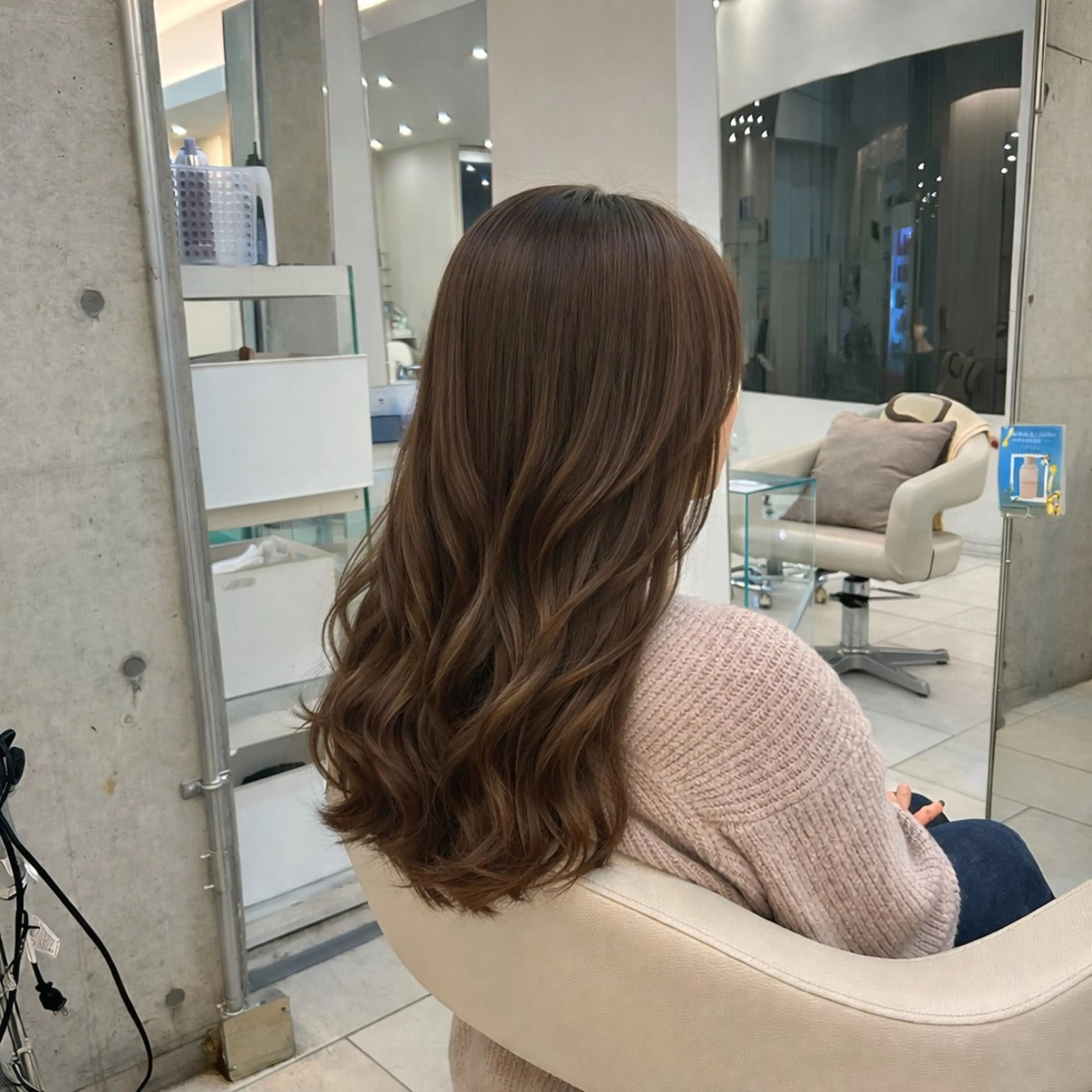 ロング カット ヘアカラー 似合わせ 透明感カラーアヤナのヘアスタイル