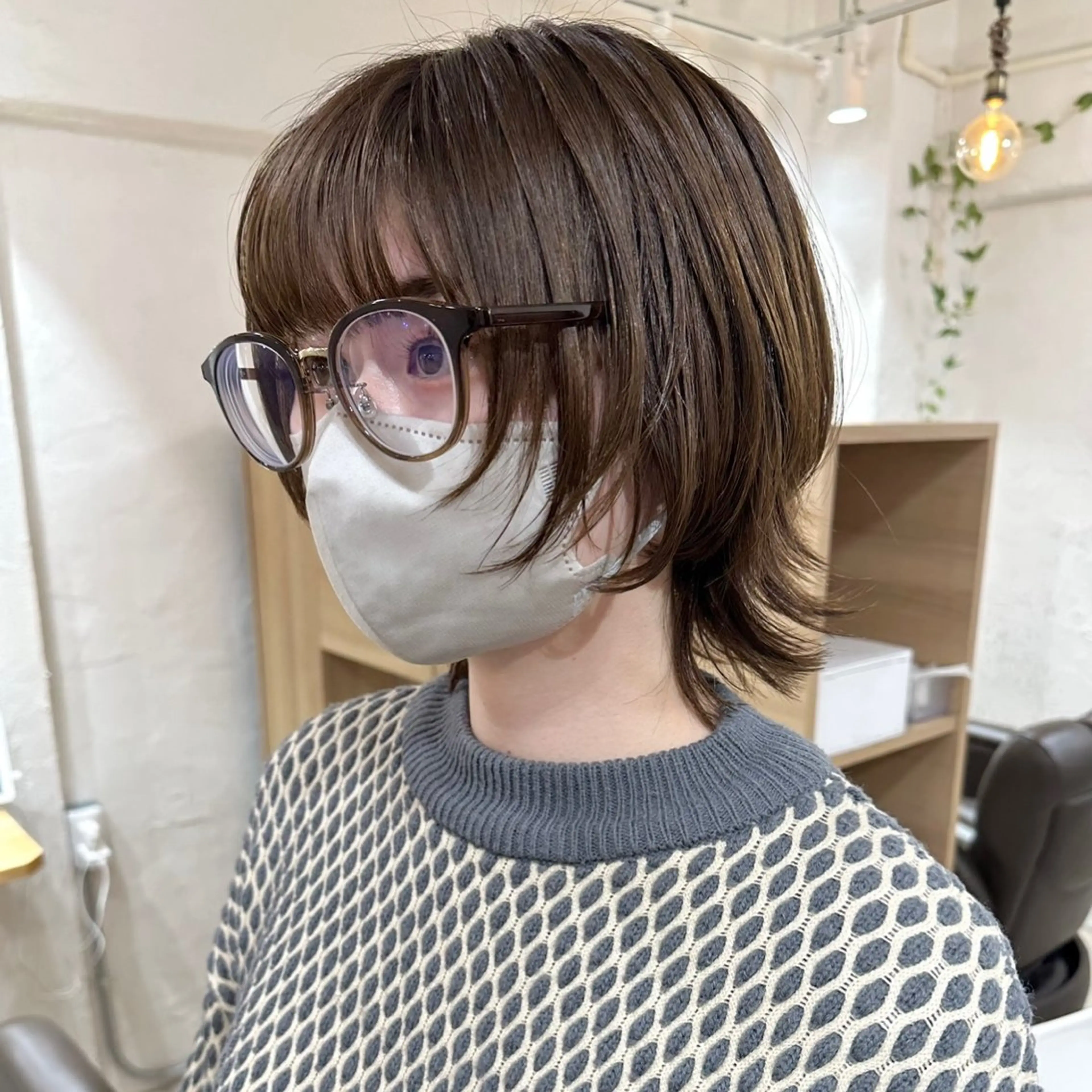 ショート カラー 切りっぱなしボブ 前下がりボブ 透明感カラー デザインカラー インナーカラー 銀座No.1髪質改善 縮毛矯正/本木のヘアスタイル