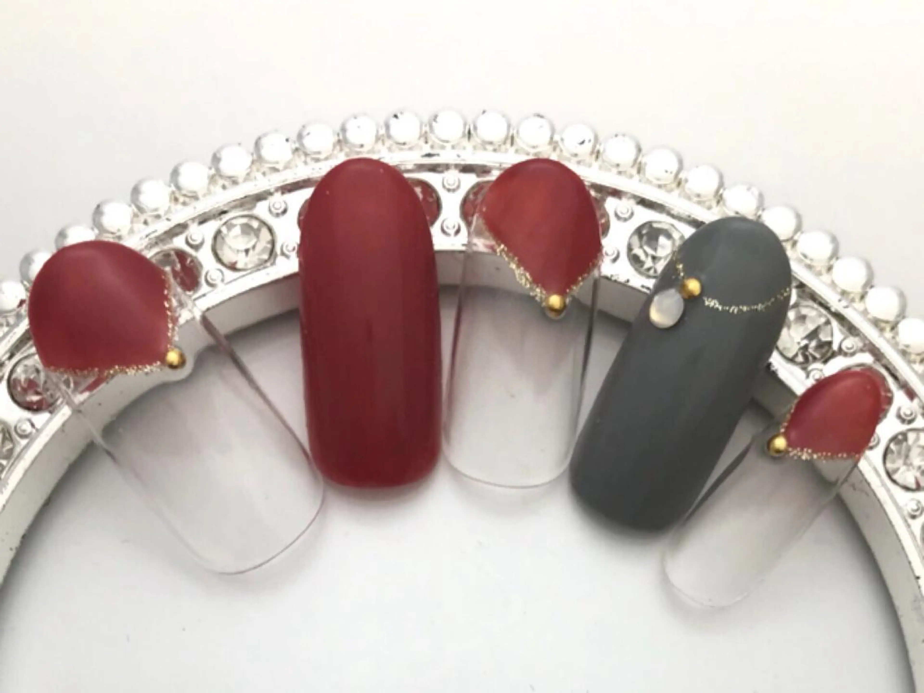 ネイル ストーンネイル Verest 西荻窪のネイルデザイン