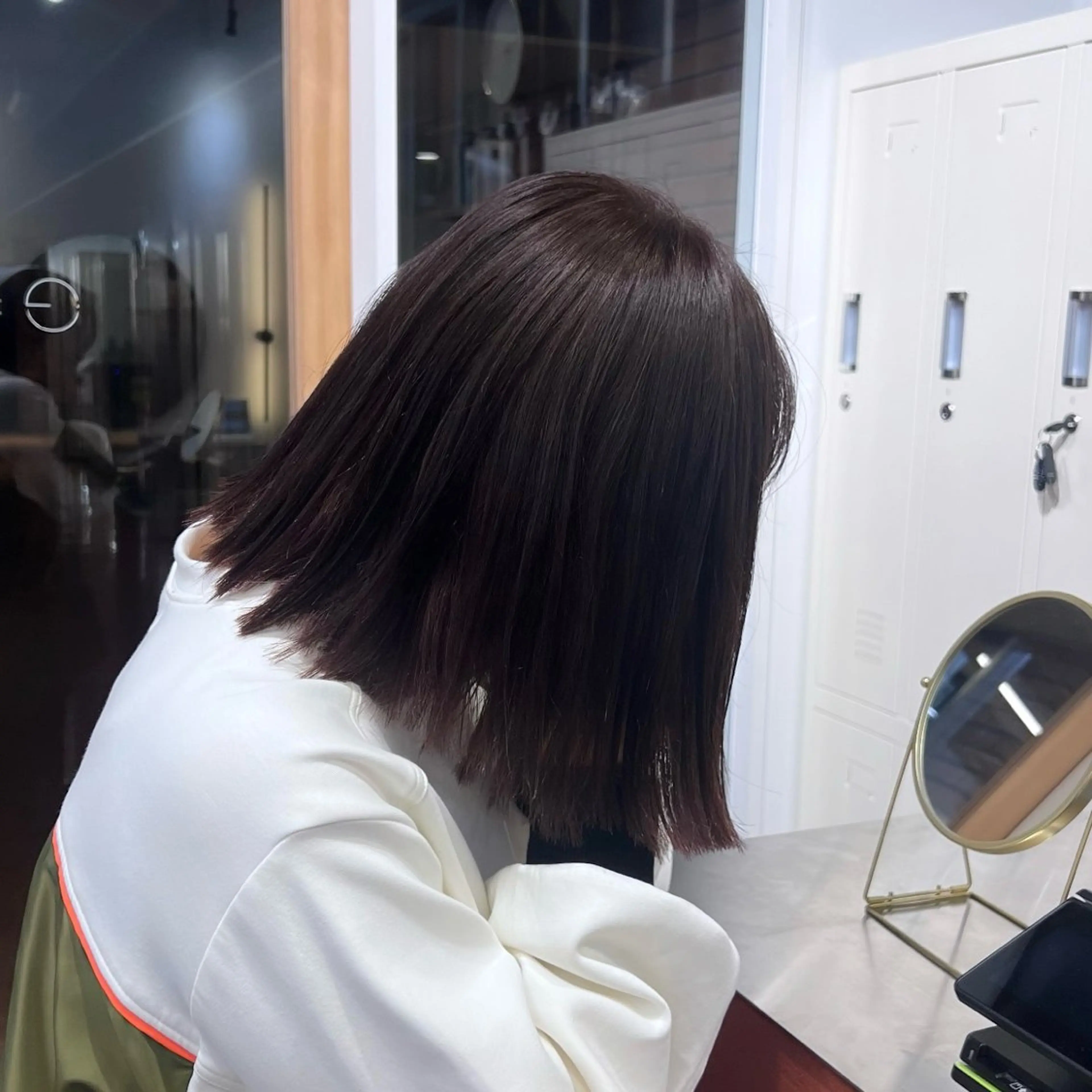 セミロング カラー パーマ ベージュカラー 黒髪 ブルーカラー ブルーブラック ブラウンカラー ブリーチなし/ ベージュ/akiraのヘアスタイル