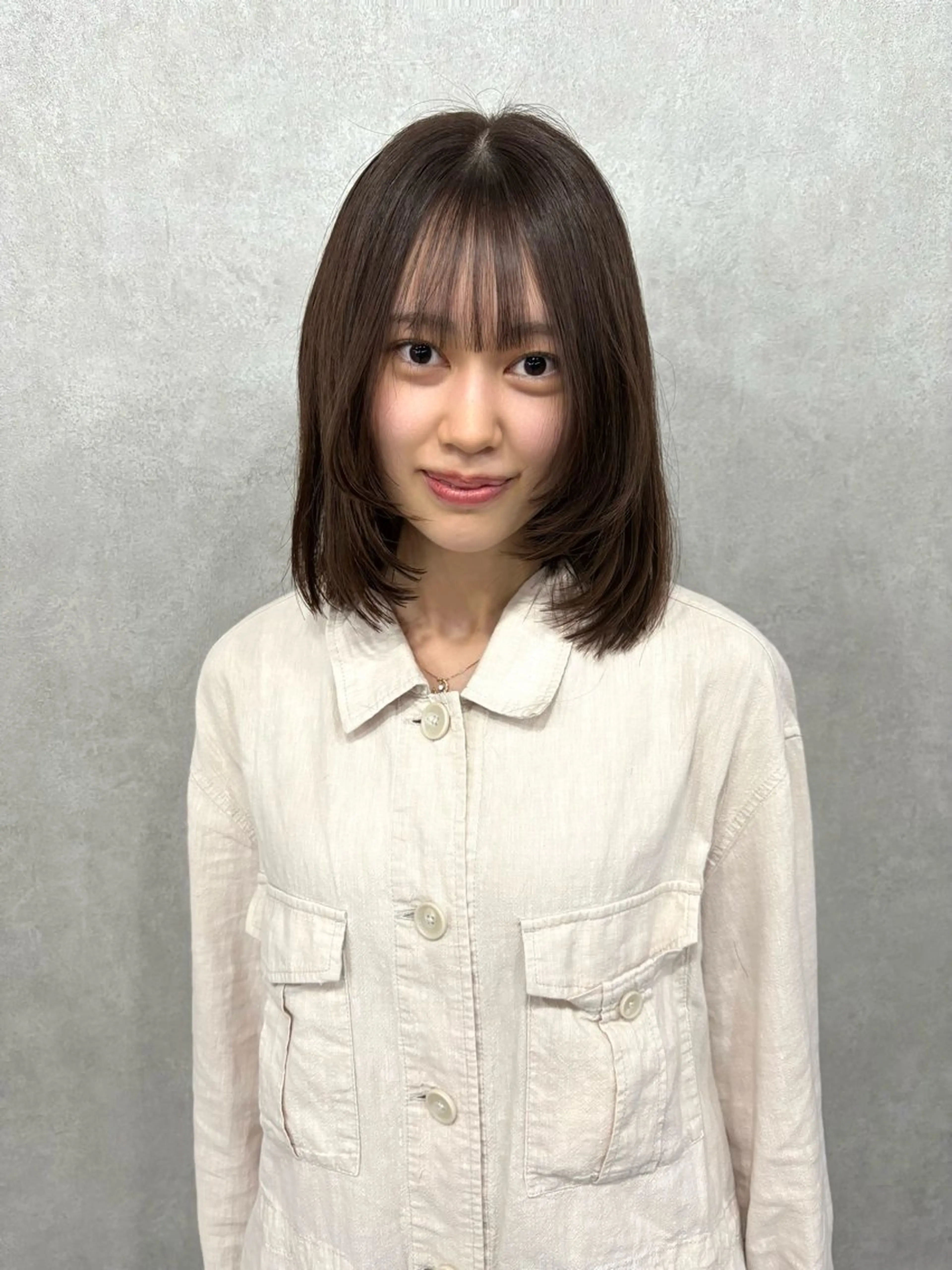 ミディアム カラー 顔まわりレイヤー レイヤーカット カット ヘアカラー 盛れる顔まわり✨🎀 モテカラー別所好葉のヘアスタイル