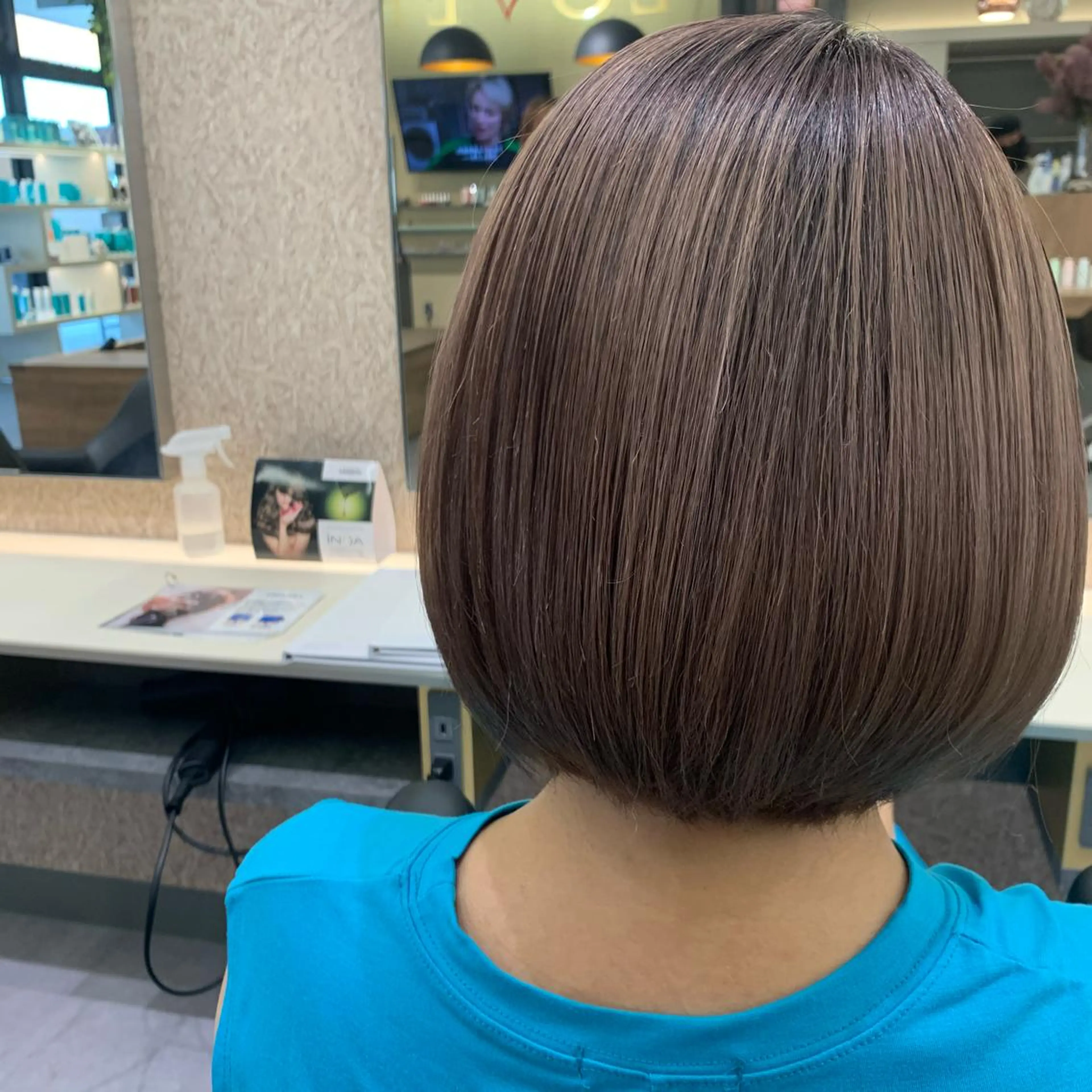 カラー ベージュカラー ブリーチ カット ヘアカラー toki所属・ＳＨＵ ＮＴＡのヘアスタイル