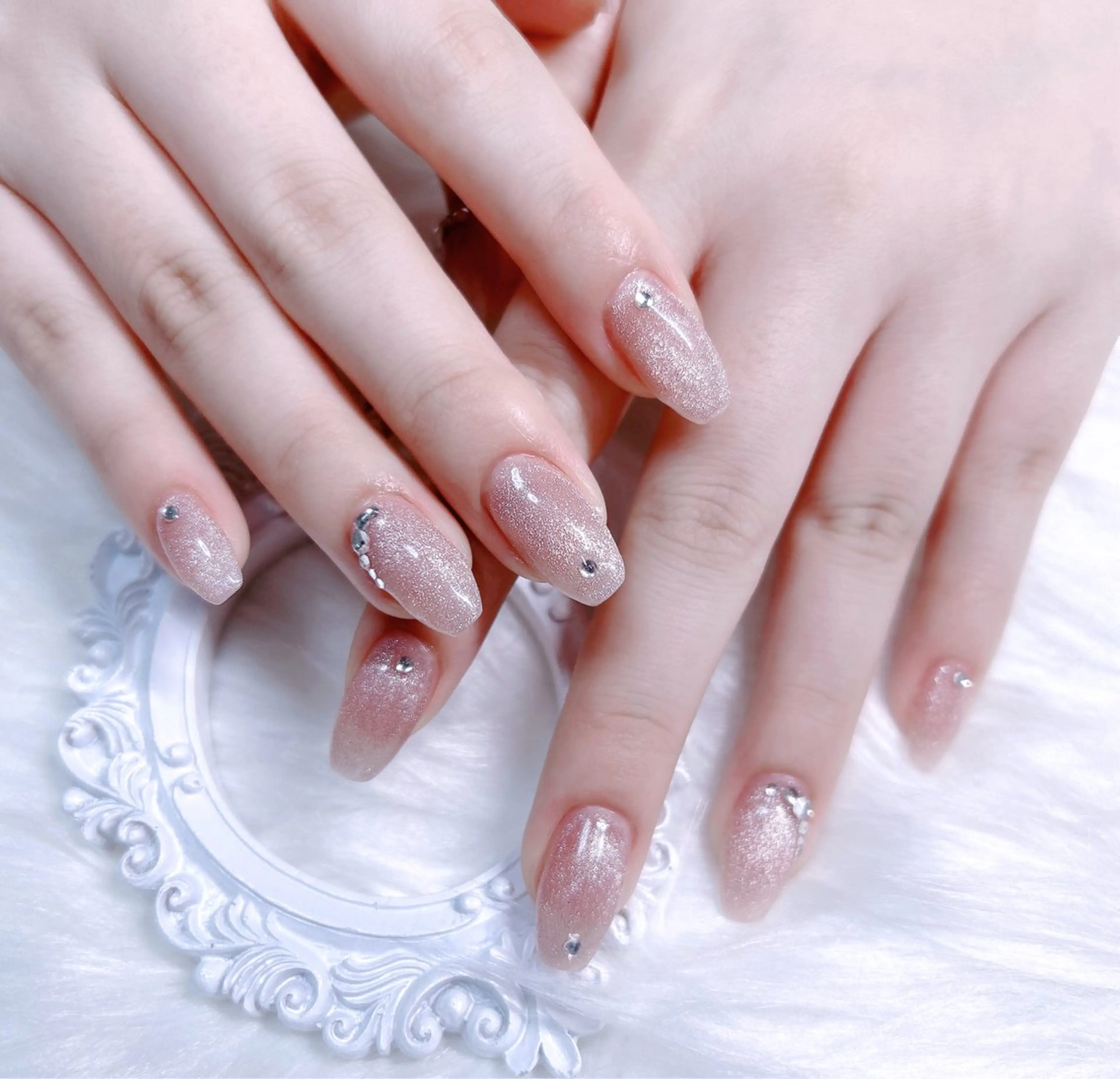 ネイル マグネットネイル マグネットワンカラー ワンカラーネイル ピンク スクエアネイル Mika Nailのネイルデザイン