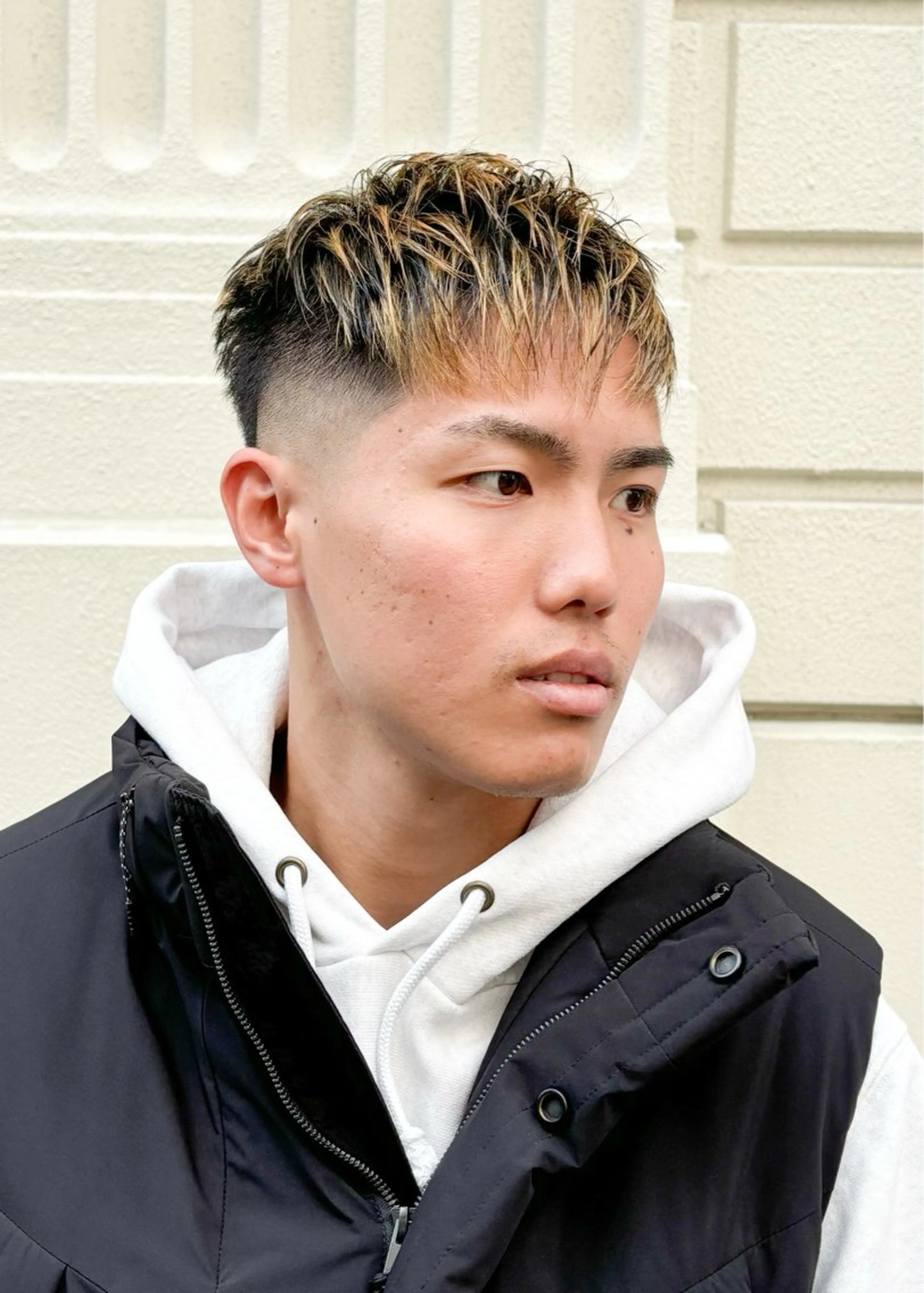 ショート カラー メンズ メンズメッシュ グラデーションカラー メッシュ カット ヘアカラー DAD　BARBERSHOP所属・三宮メンズカット ヨシイッキのヘアスタイル