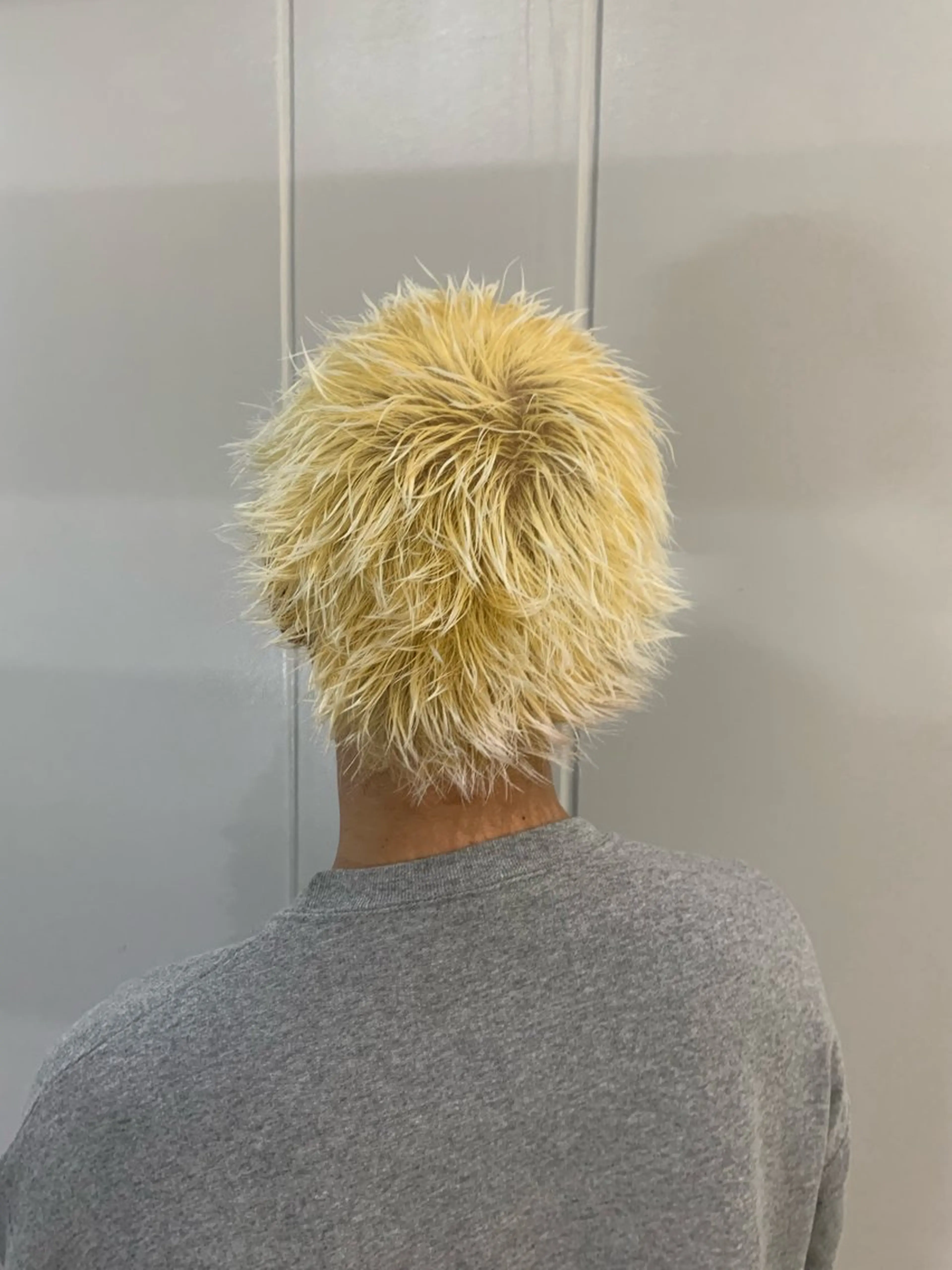 ショート カラー メンズ メンズブリーチ ブリーチ MANON BY  H所属・Watarai Yuukiのヘアスタイル