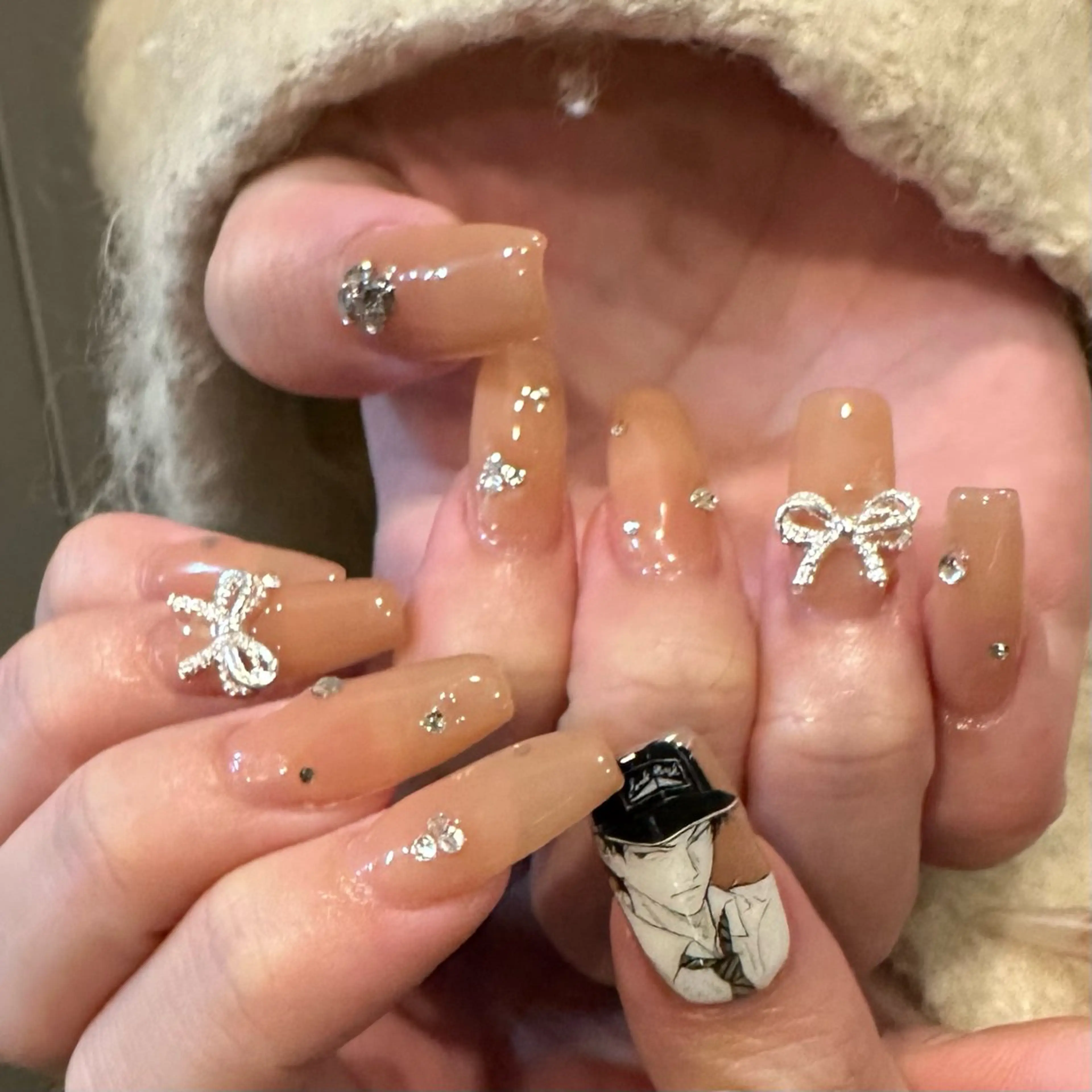 ネイル ストーンネイル ハンドネイル WOLTOKYO渋谷 yunaのネイルデザイン